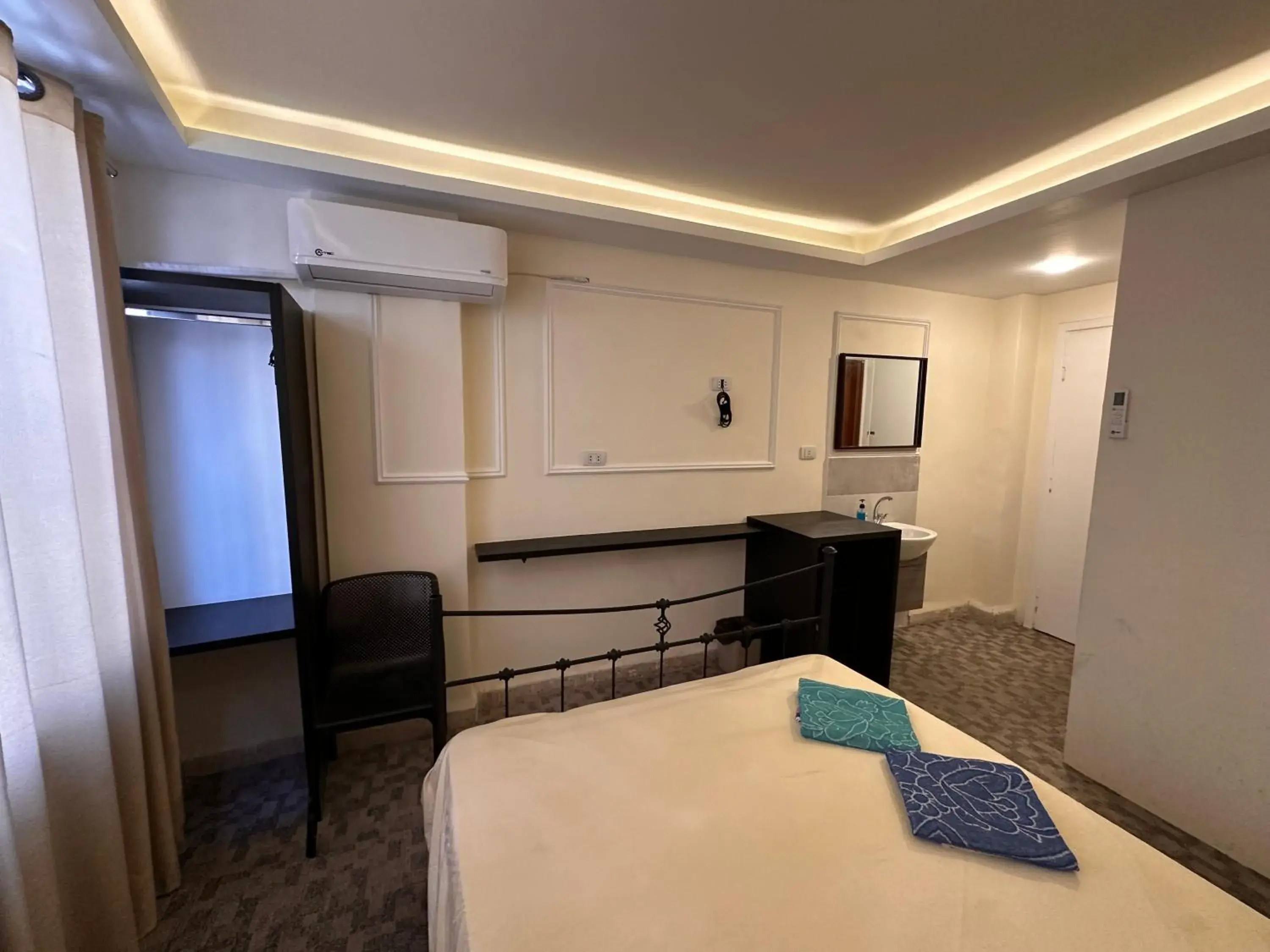 Double Room with Private Bathroom in Nobel Hotel Double Room with Private Bathroom in Nobel Hotel