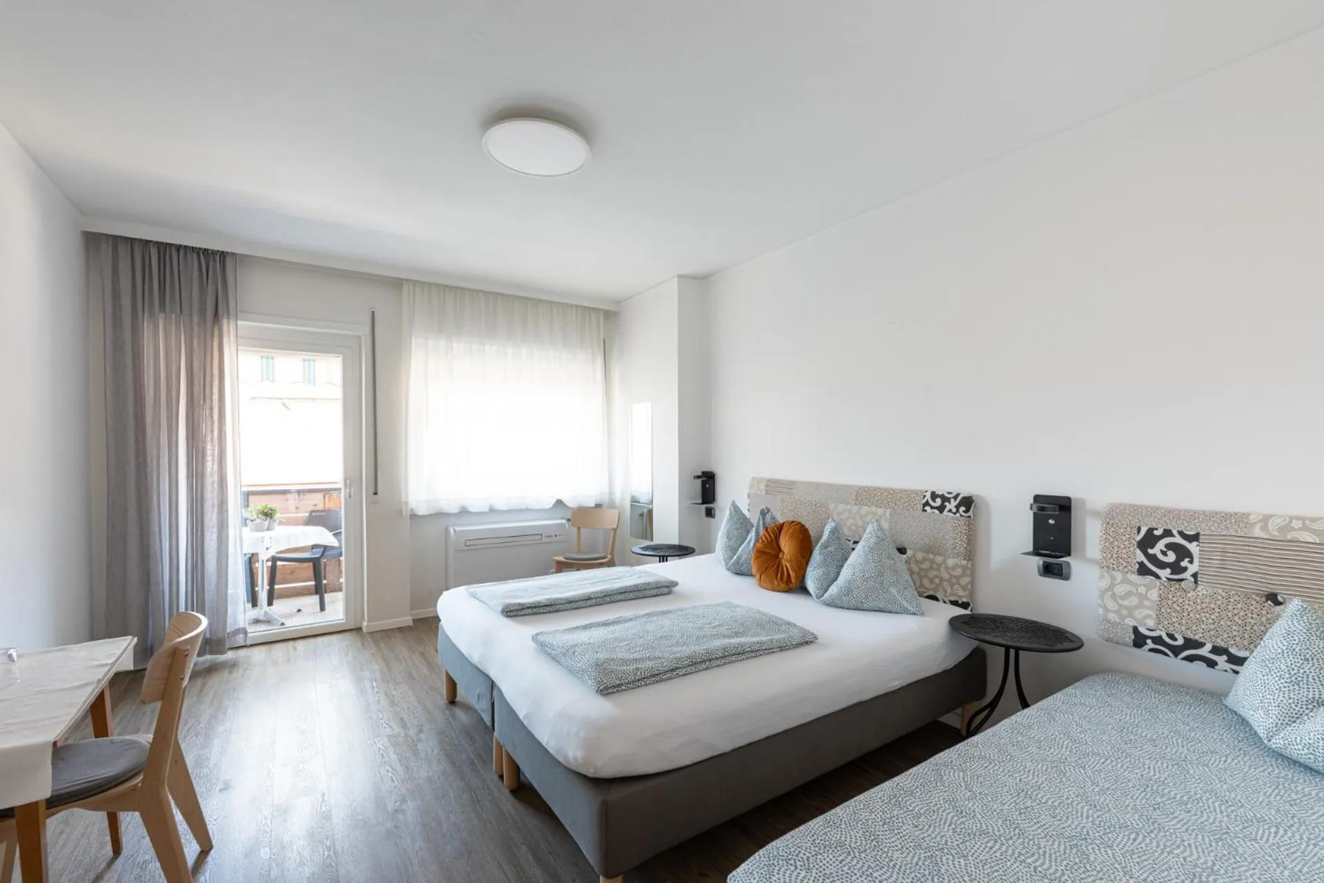 Balcony/Terrace, Bed in Gasthof Salurn