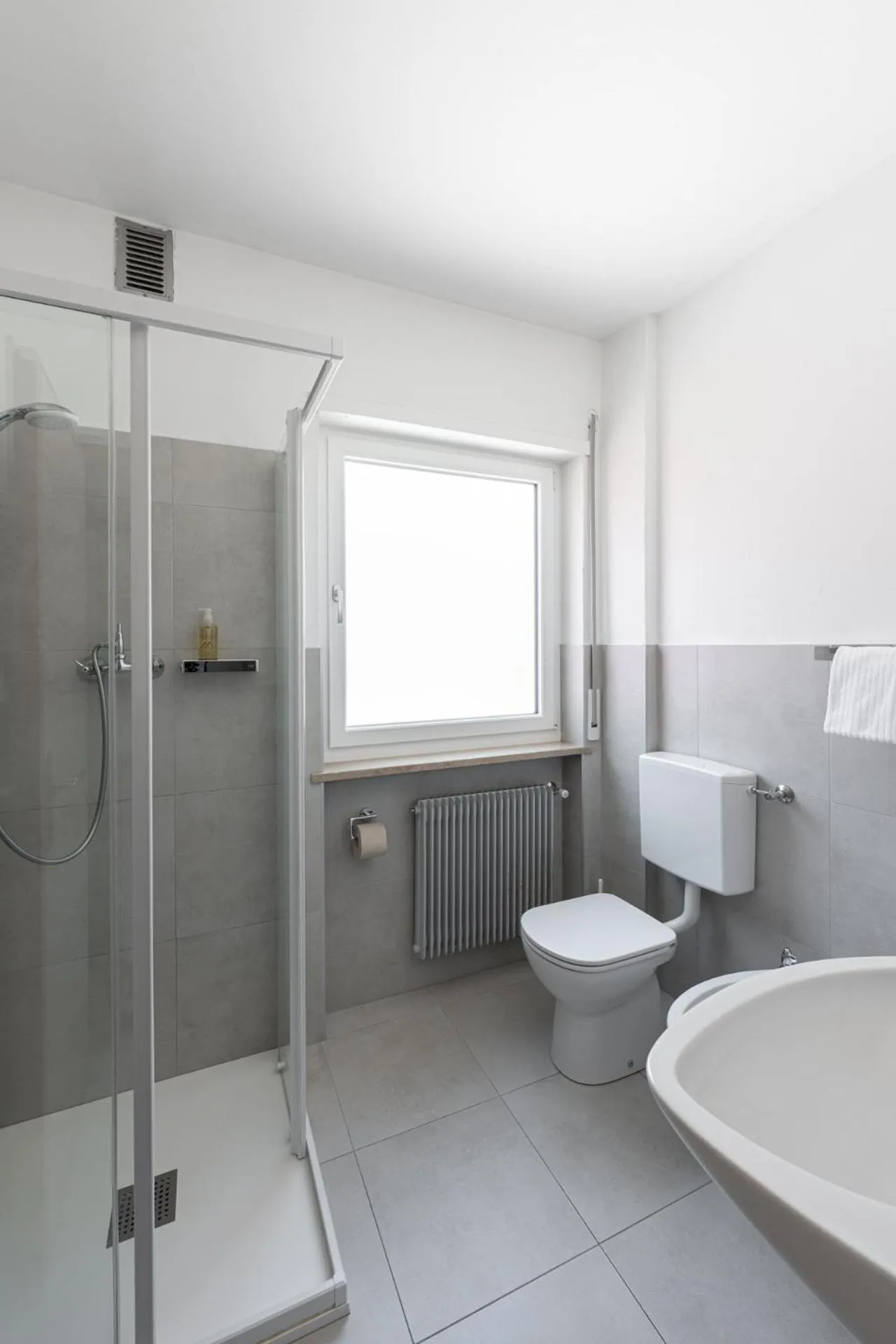 Shower in Gasthof Salurn