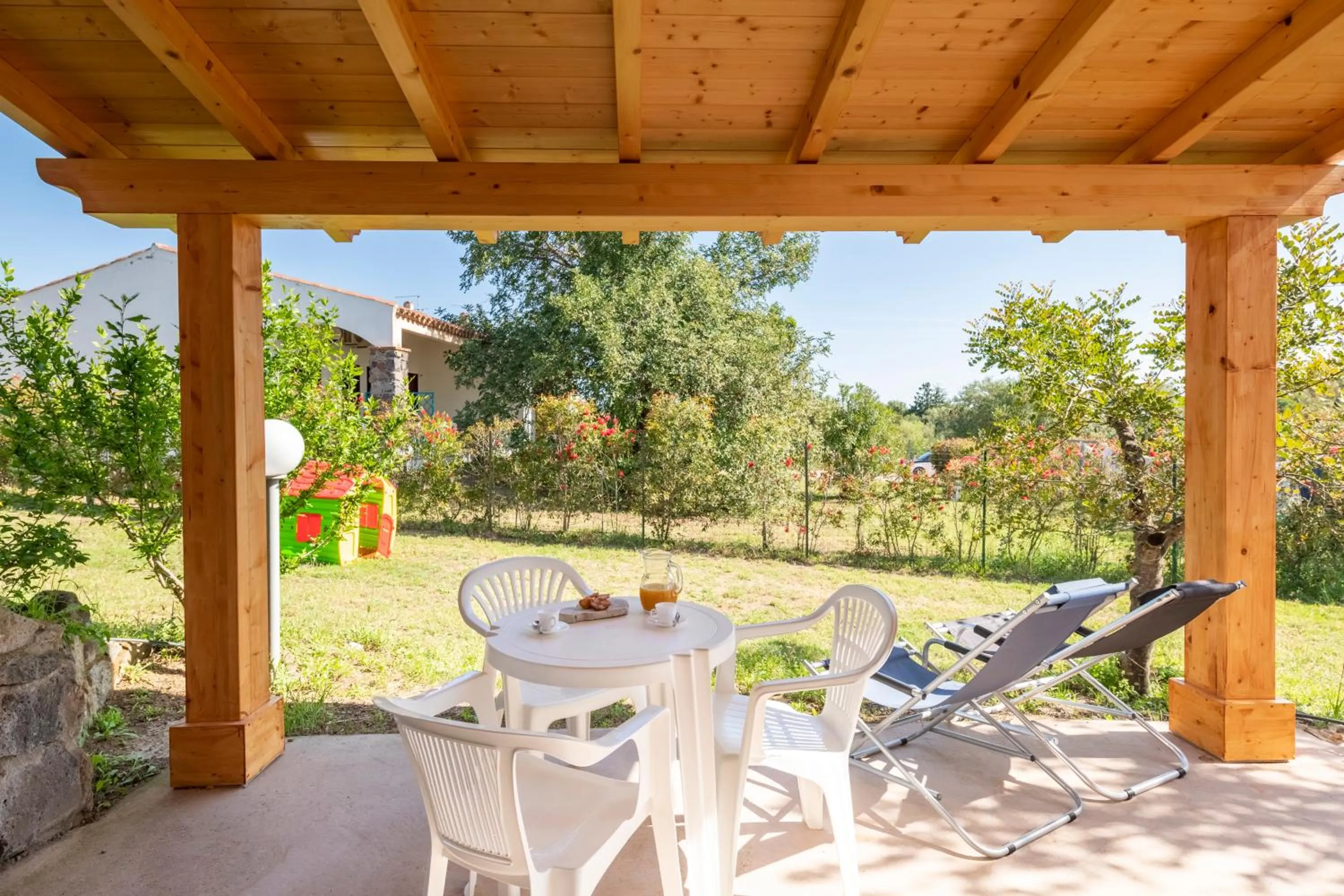 Su Nenneri Beach Apartment
