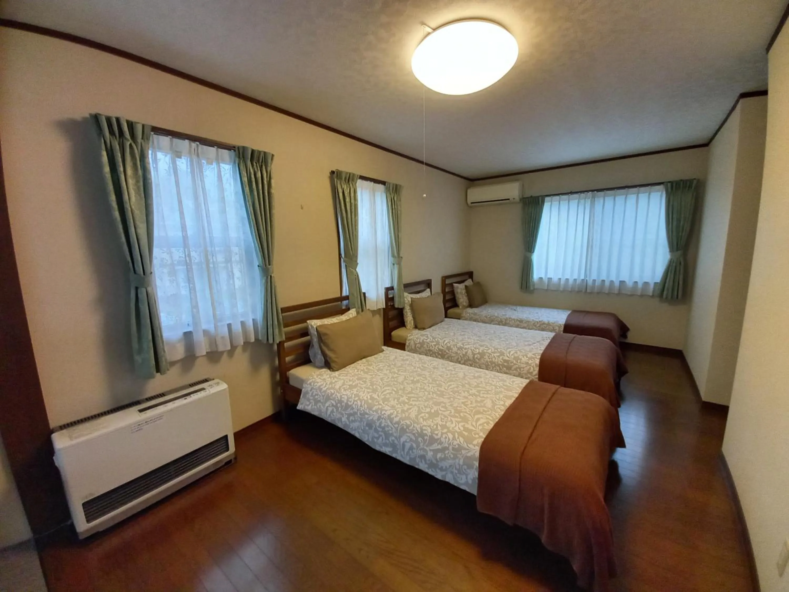 Bedroom, Bed in Hakuba Powder Lodge Taketombo
