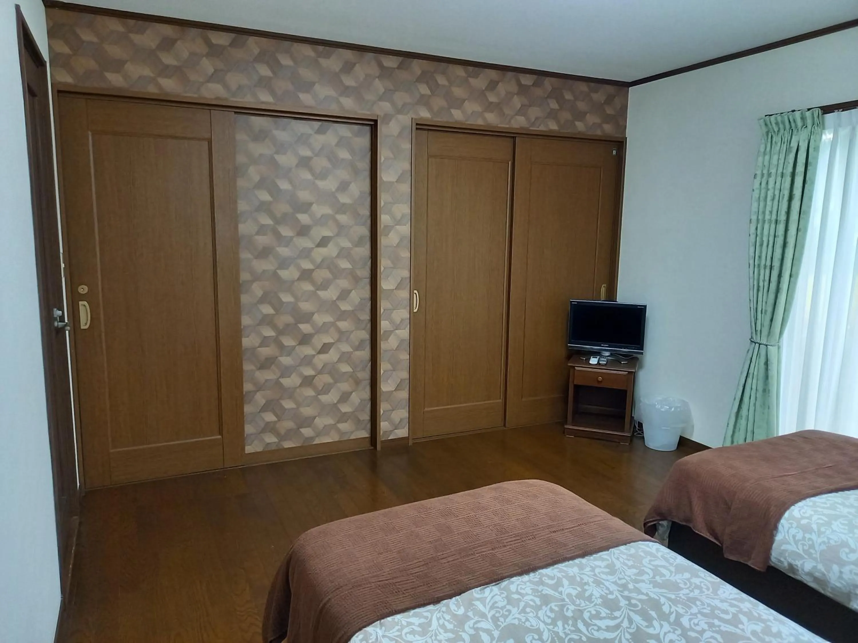 Photo of the whole room, Bed in Hakuba Powder Lodge Taketombo