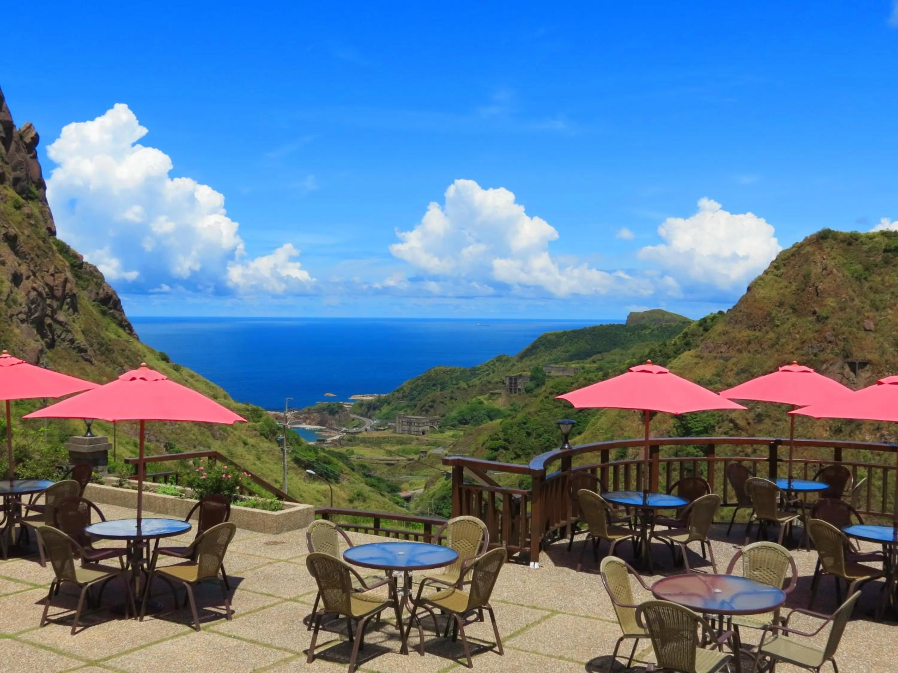 Restaurant/places to eat in Formosa Arcadian Villa