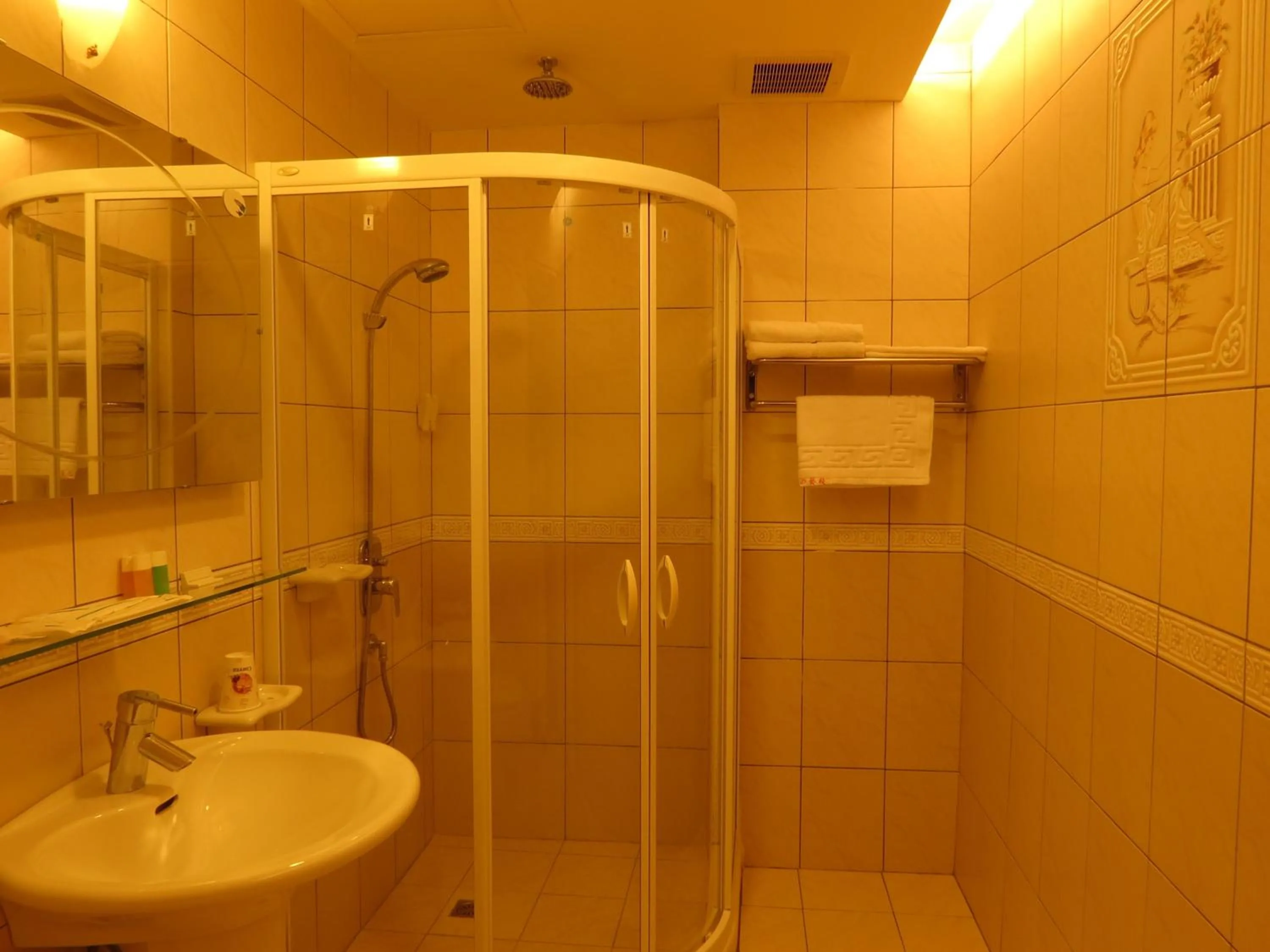 Shower in Formosa Arcadian Villa