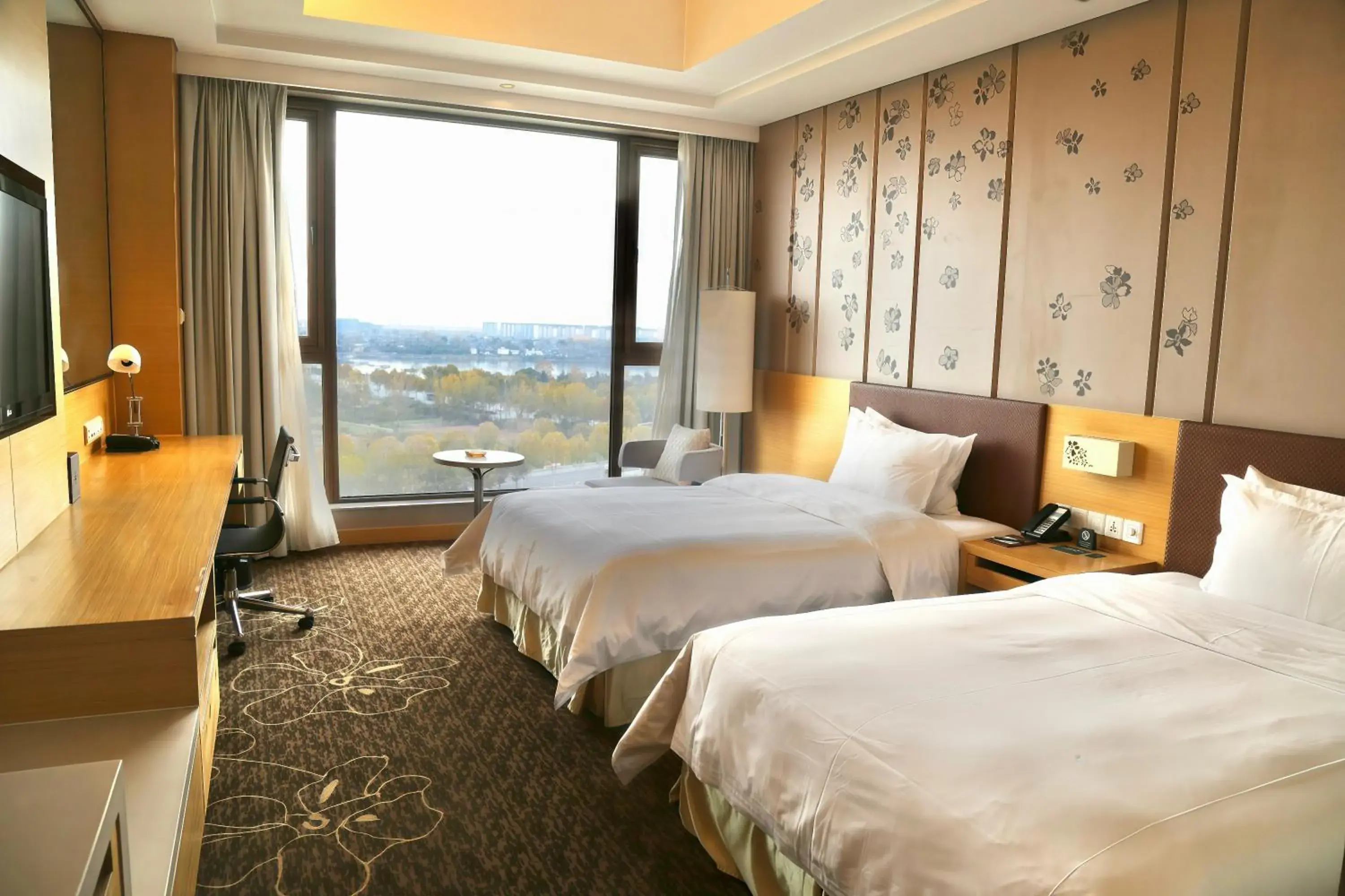 Garden view, Bed in Holiday Inn Nanyang by IHG Garden view, Bed in Holiday Inn Nanyang by IHG
