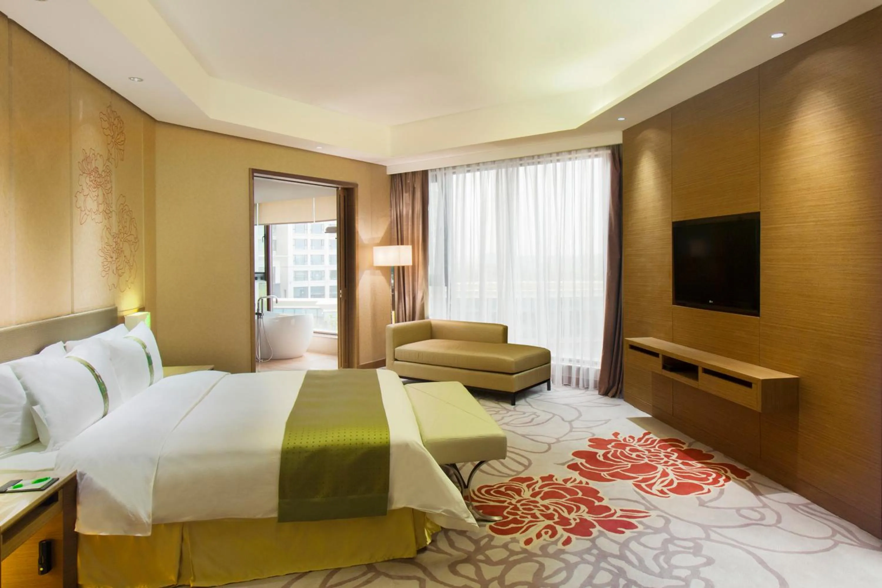 Photo of the whole room, Bed in Holiday Inn Nanyang by IHG