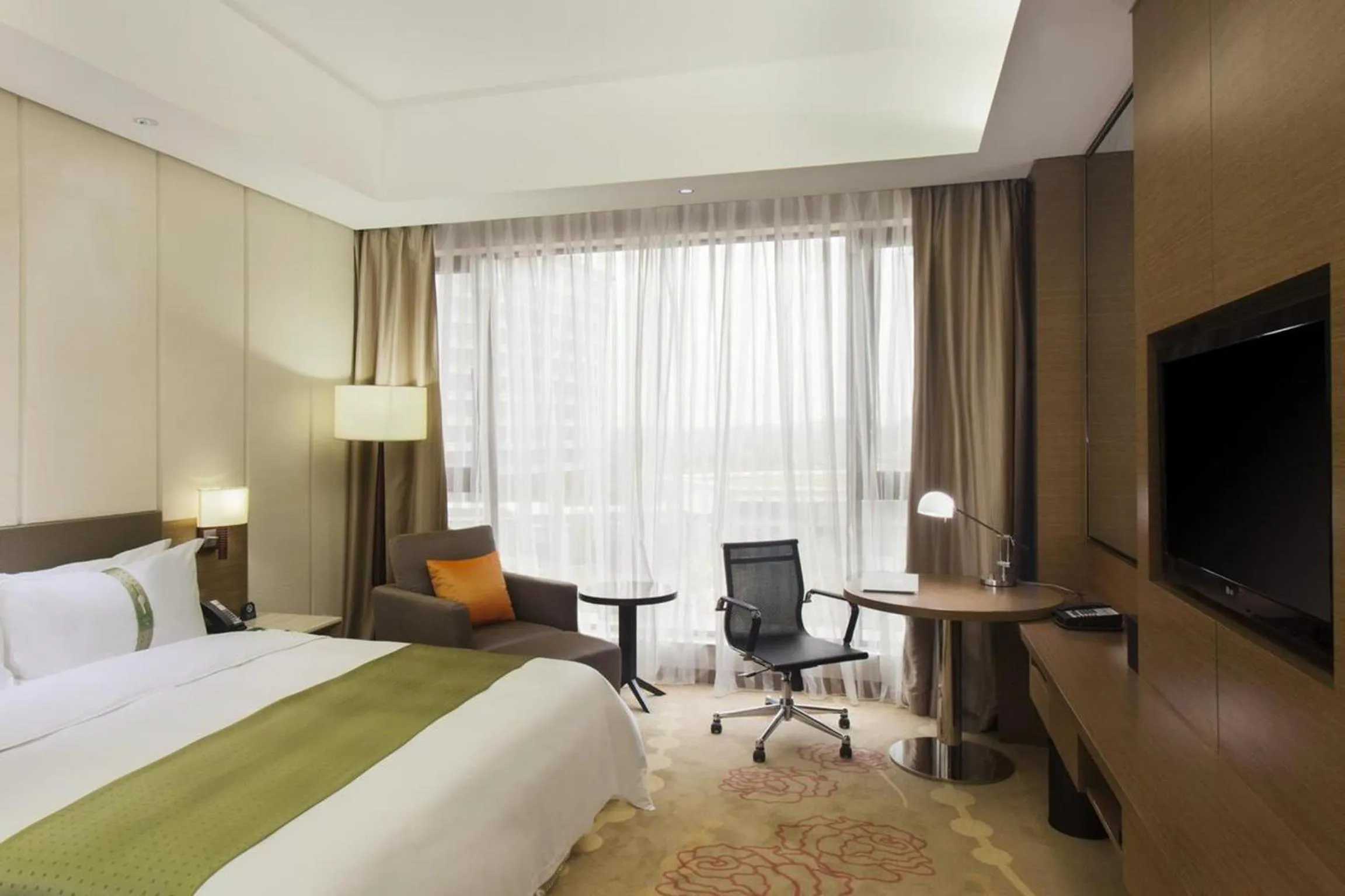 Bedroom, Bed in Holiday Inn Nanyang by IHG