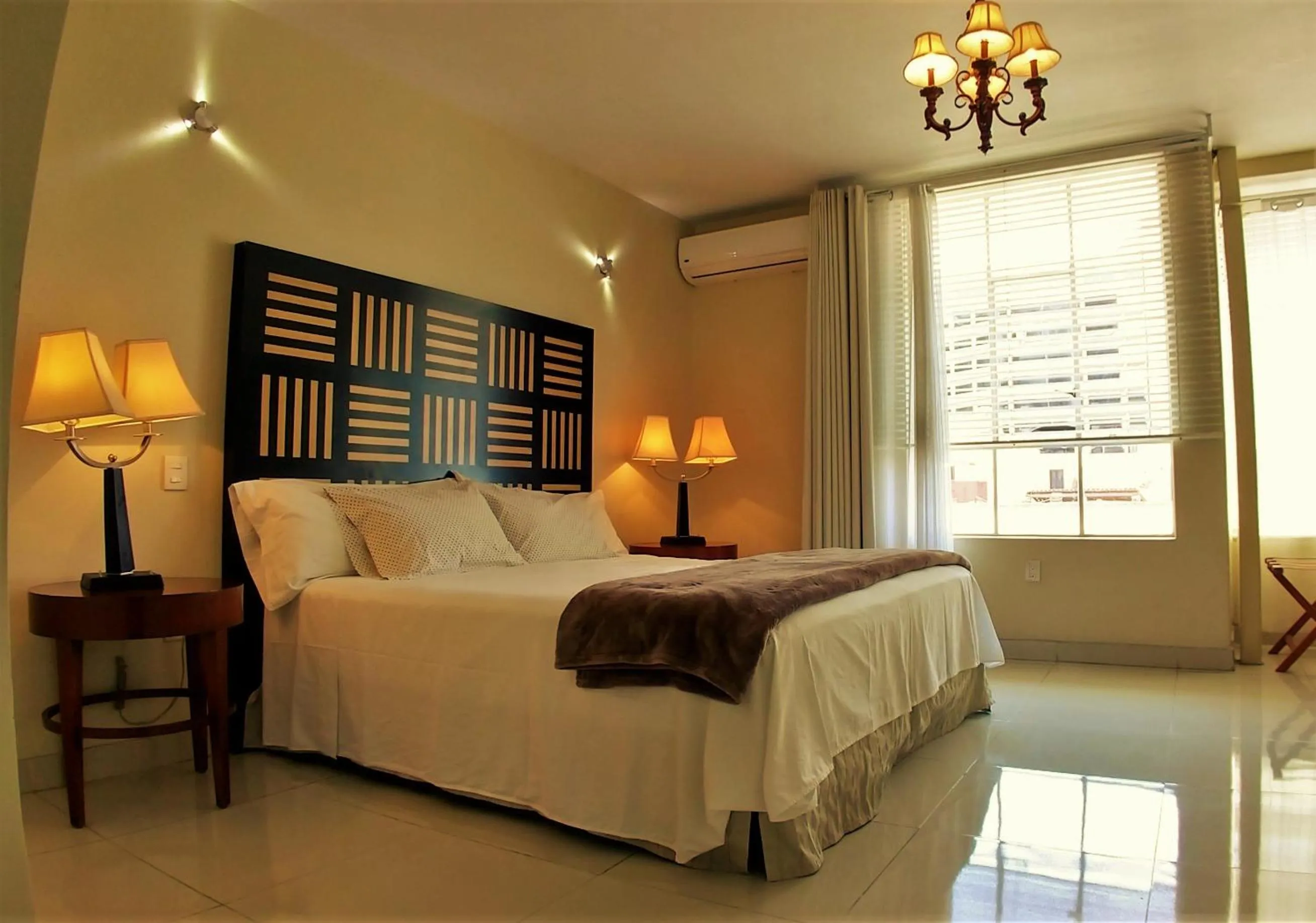 Bed in Hotel del Angel