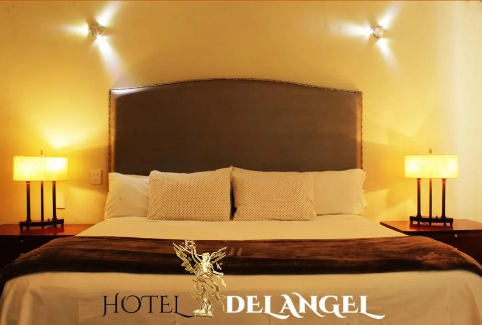 Bed in Hotel del Angel