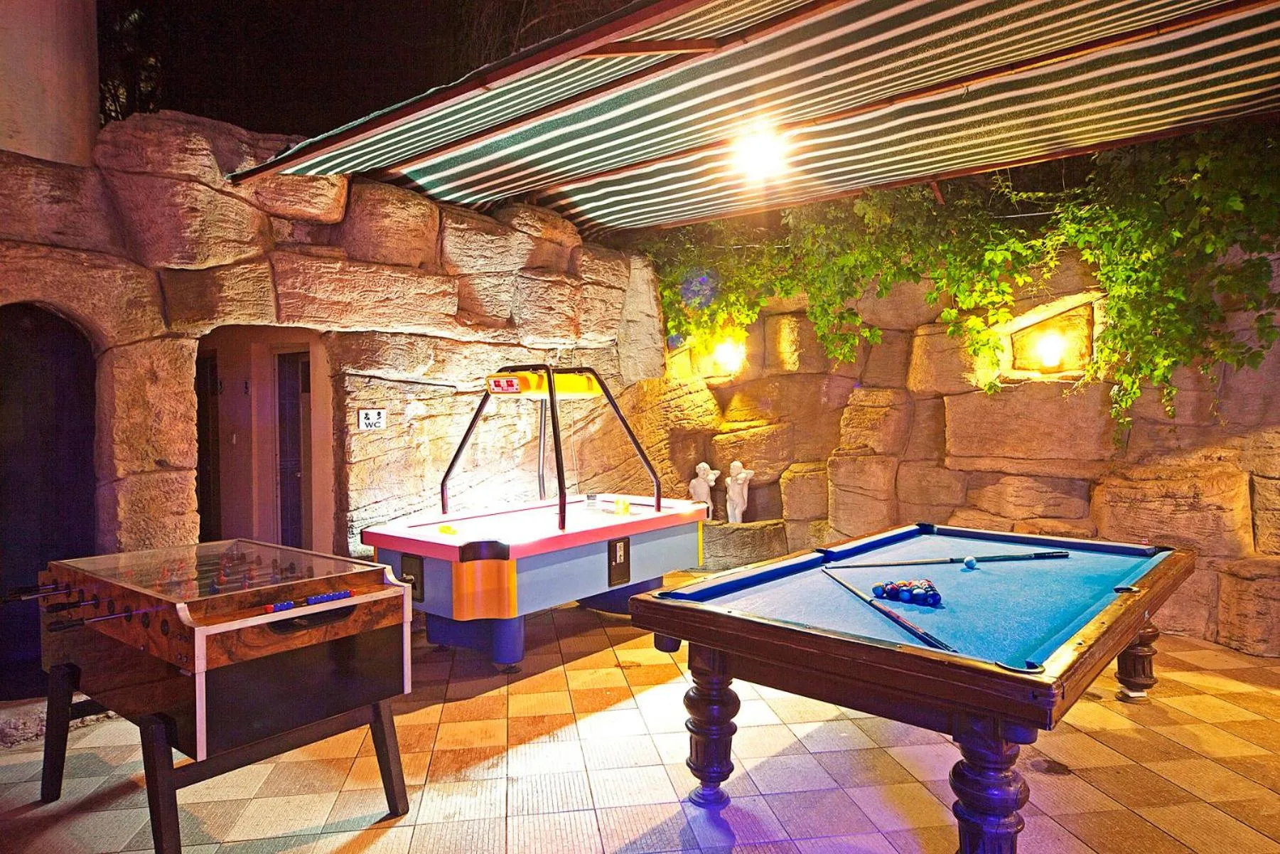 Billiard in Selen Hotel