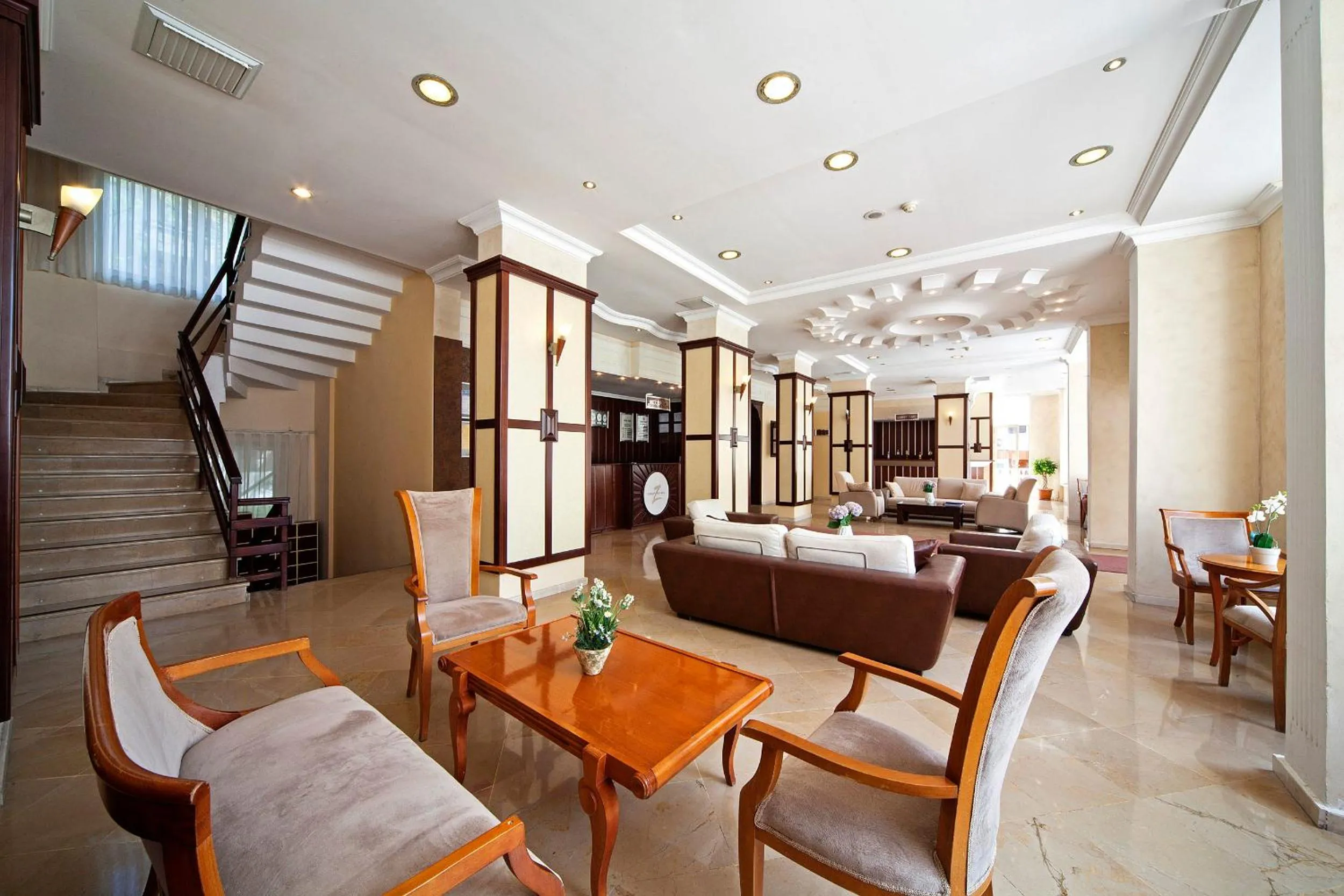 Library in Selen Hotel