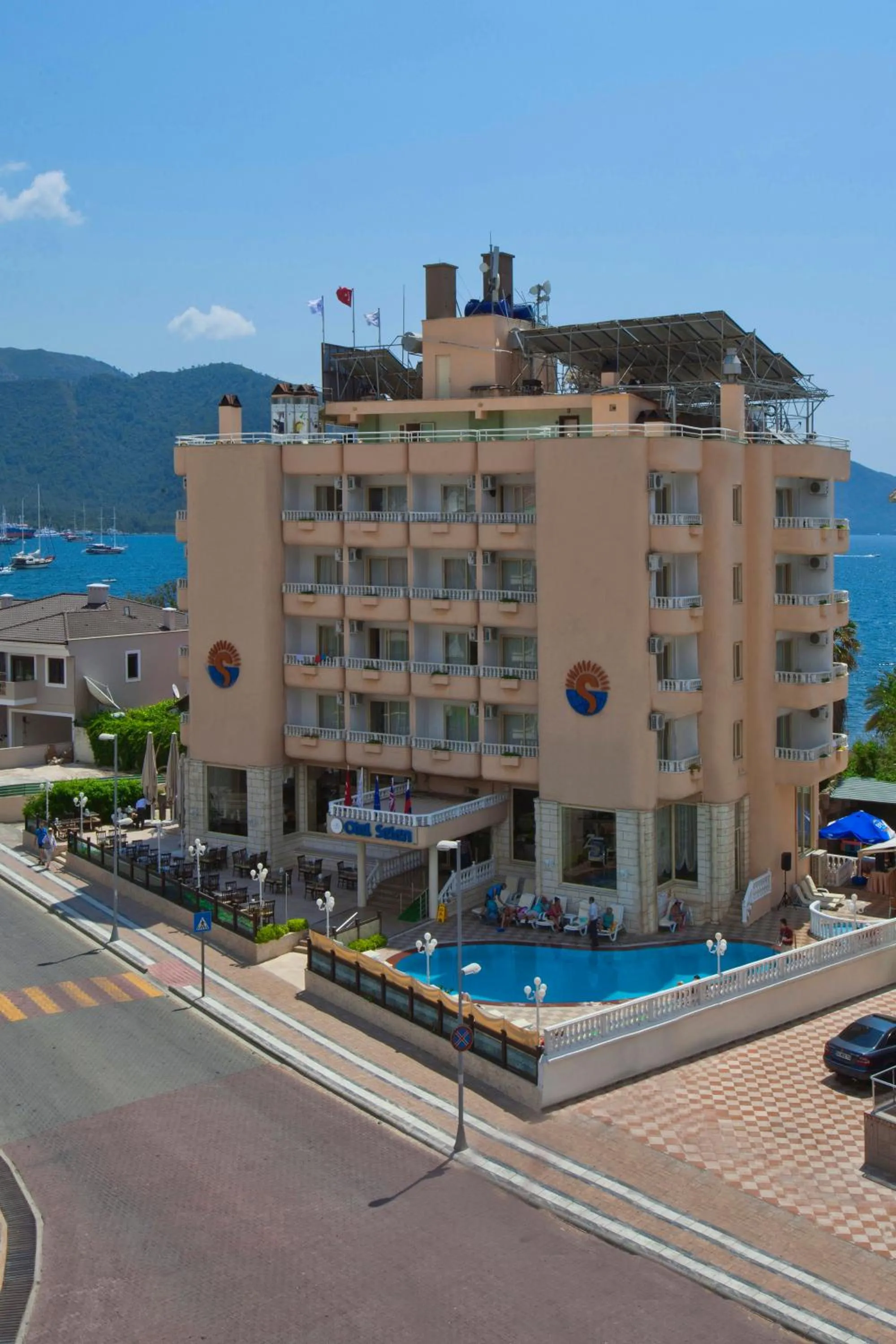 Facade/entrance in Selen Hotel