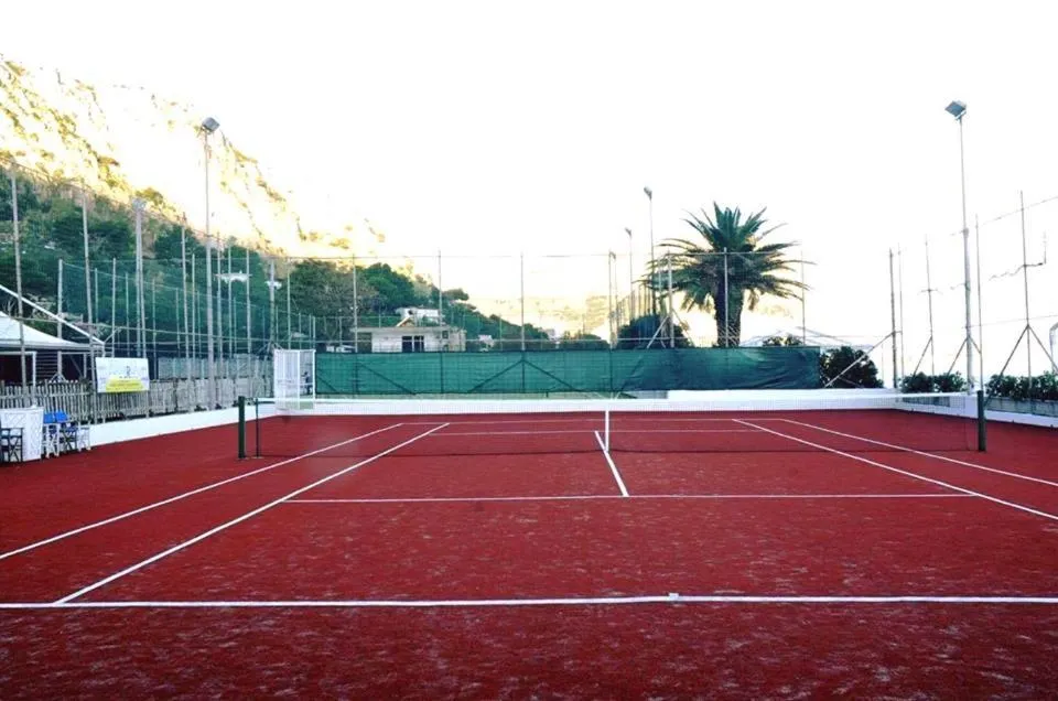Tennis court in La Marsa Vacances