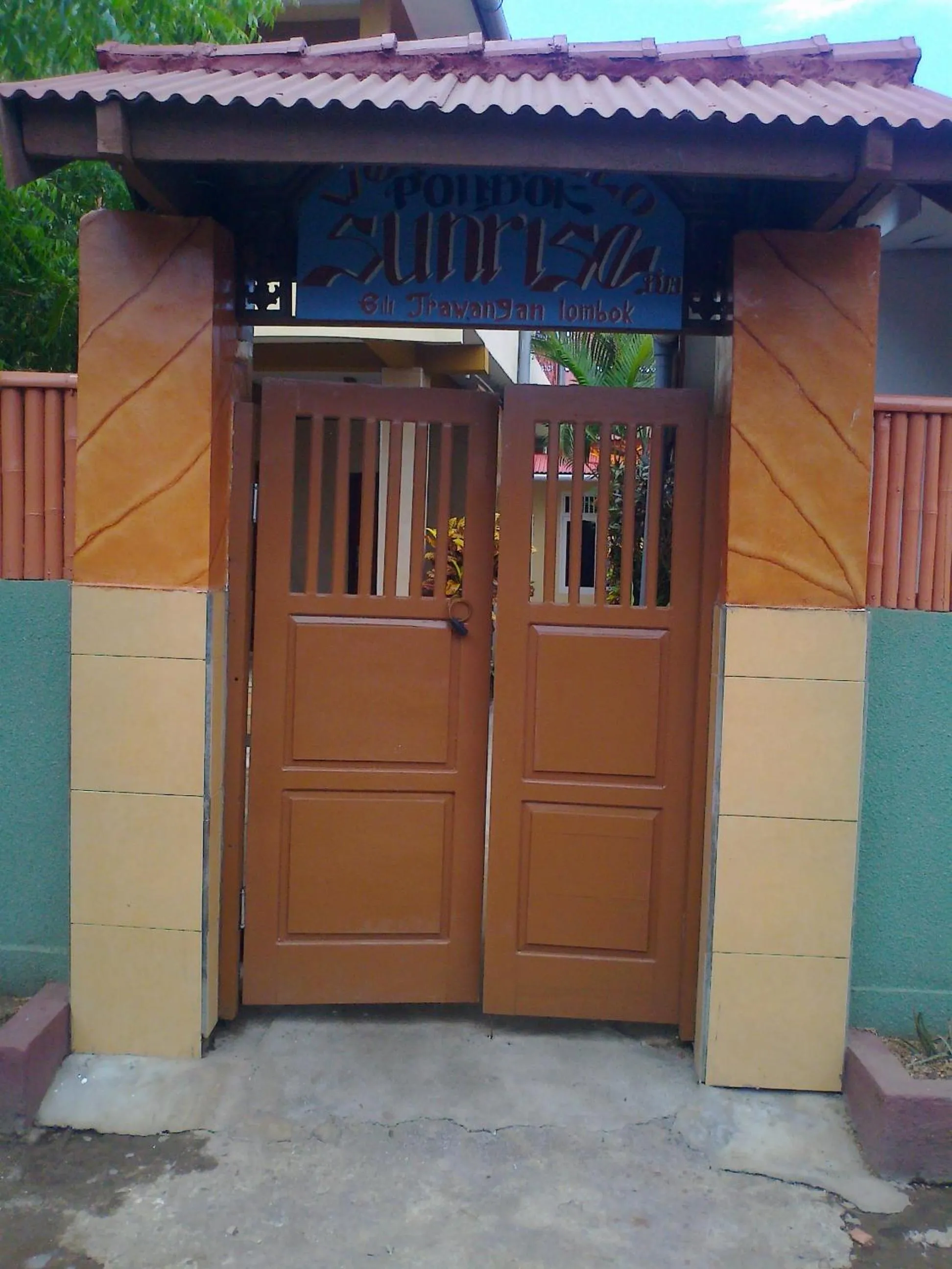 Area and facilities in Pondok Sunrise 2