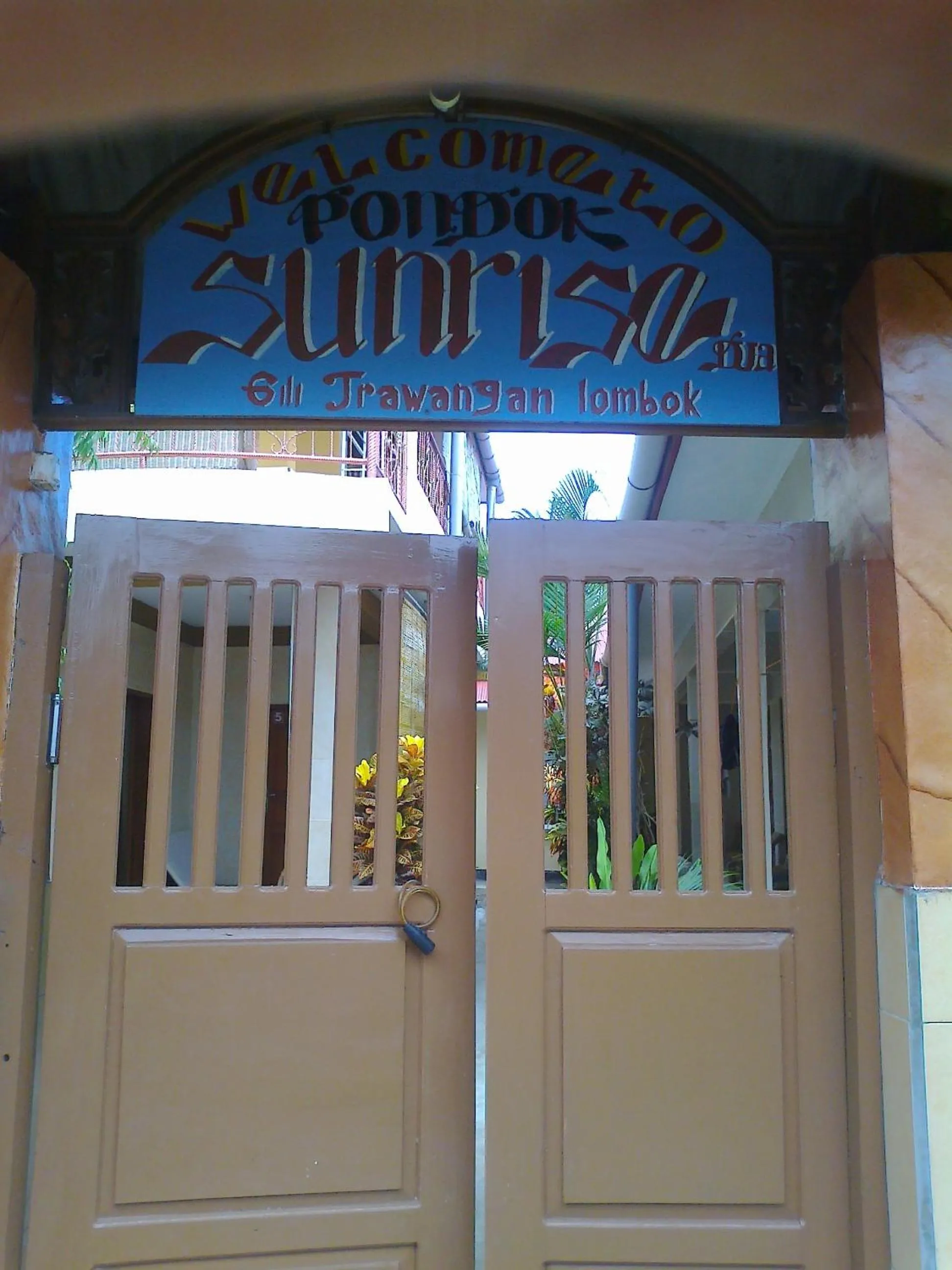 Area and facilities in Pondok Sunrise 2