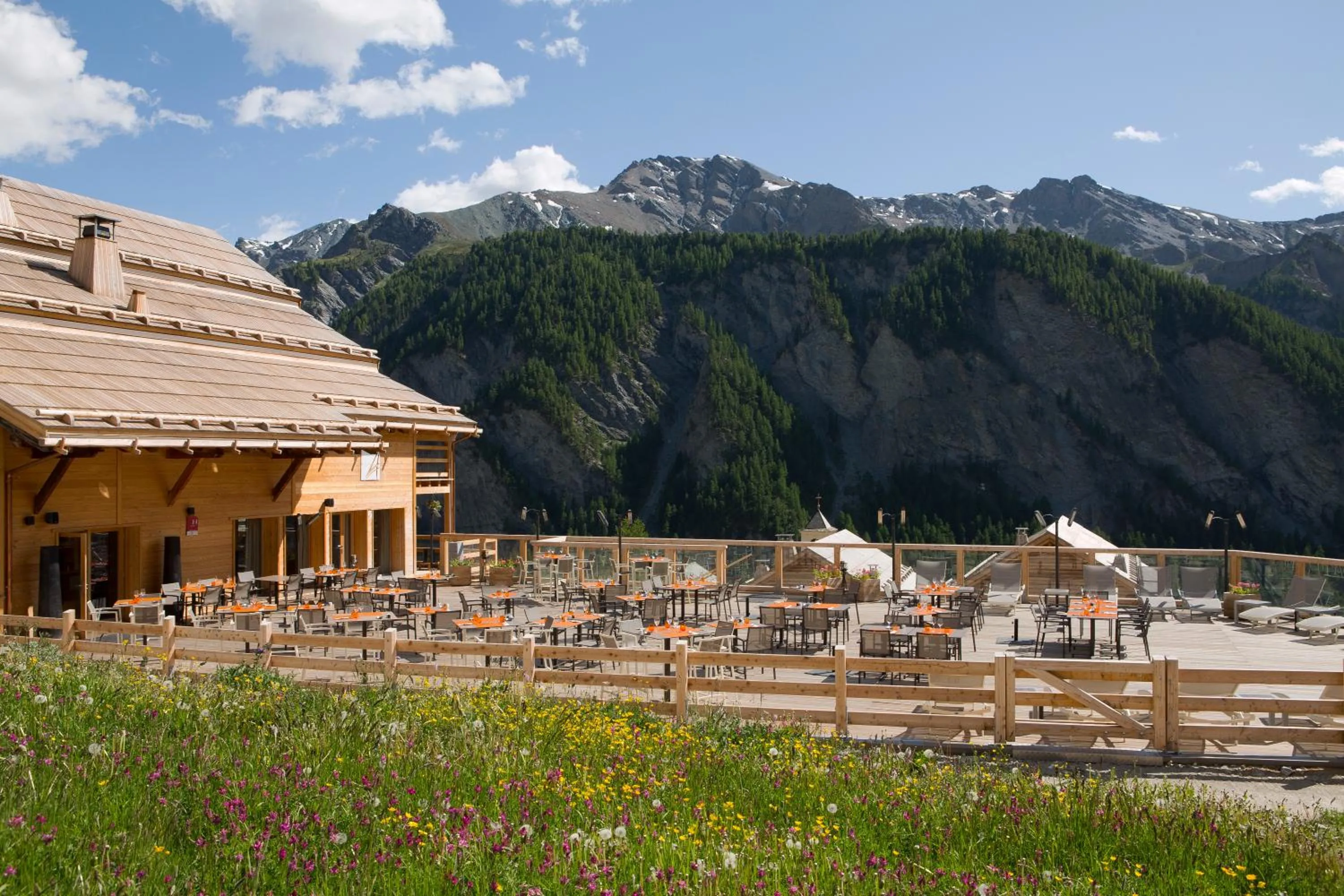 Facade/entrance in Hôtel & Spa L'Alta Peyra