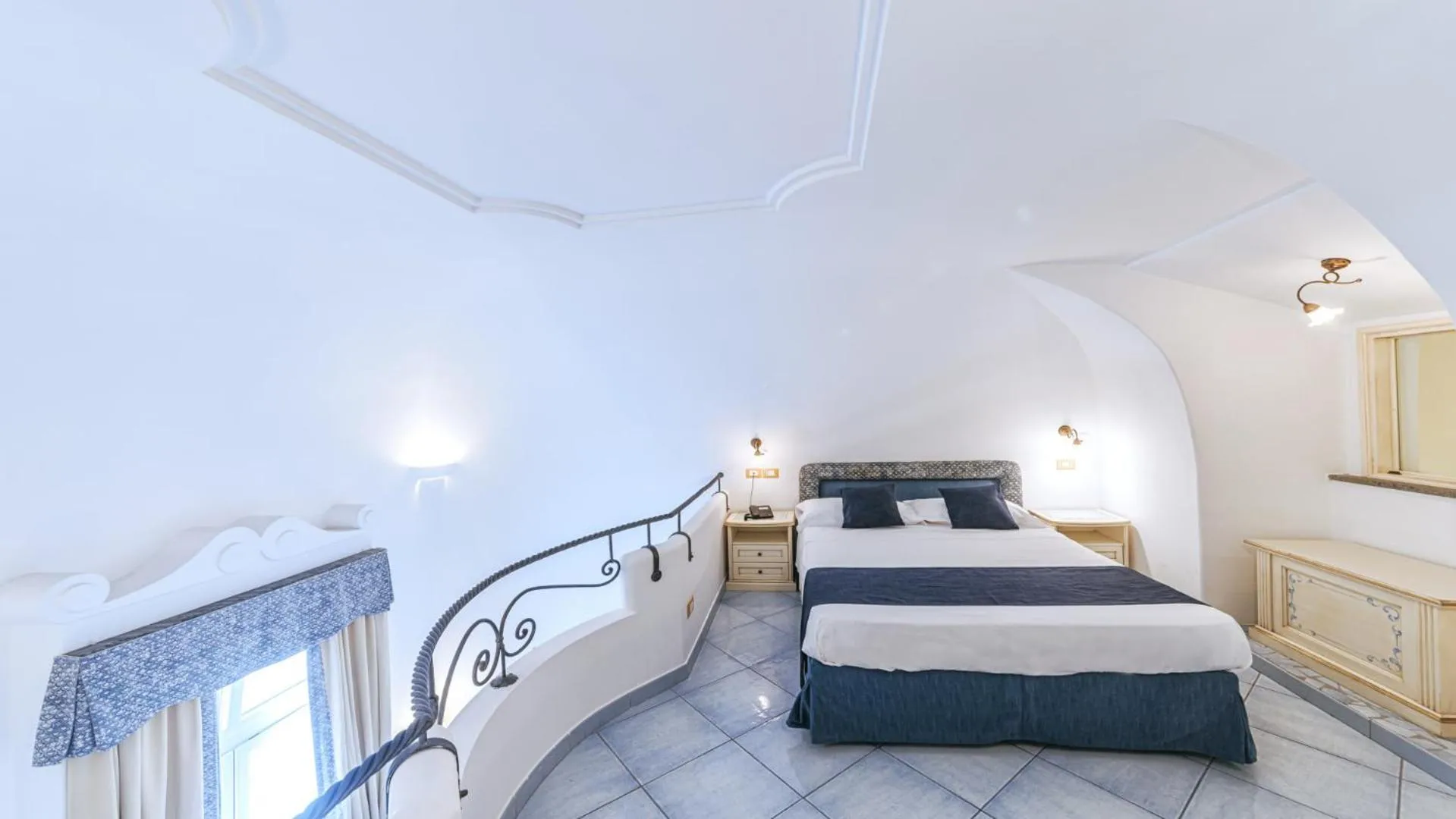 Bed in Hotel Nettuno