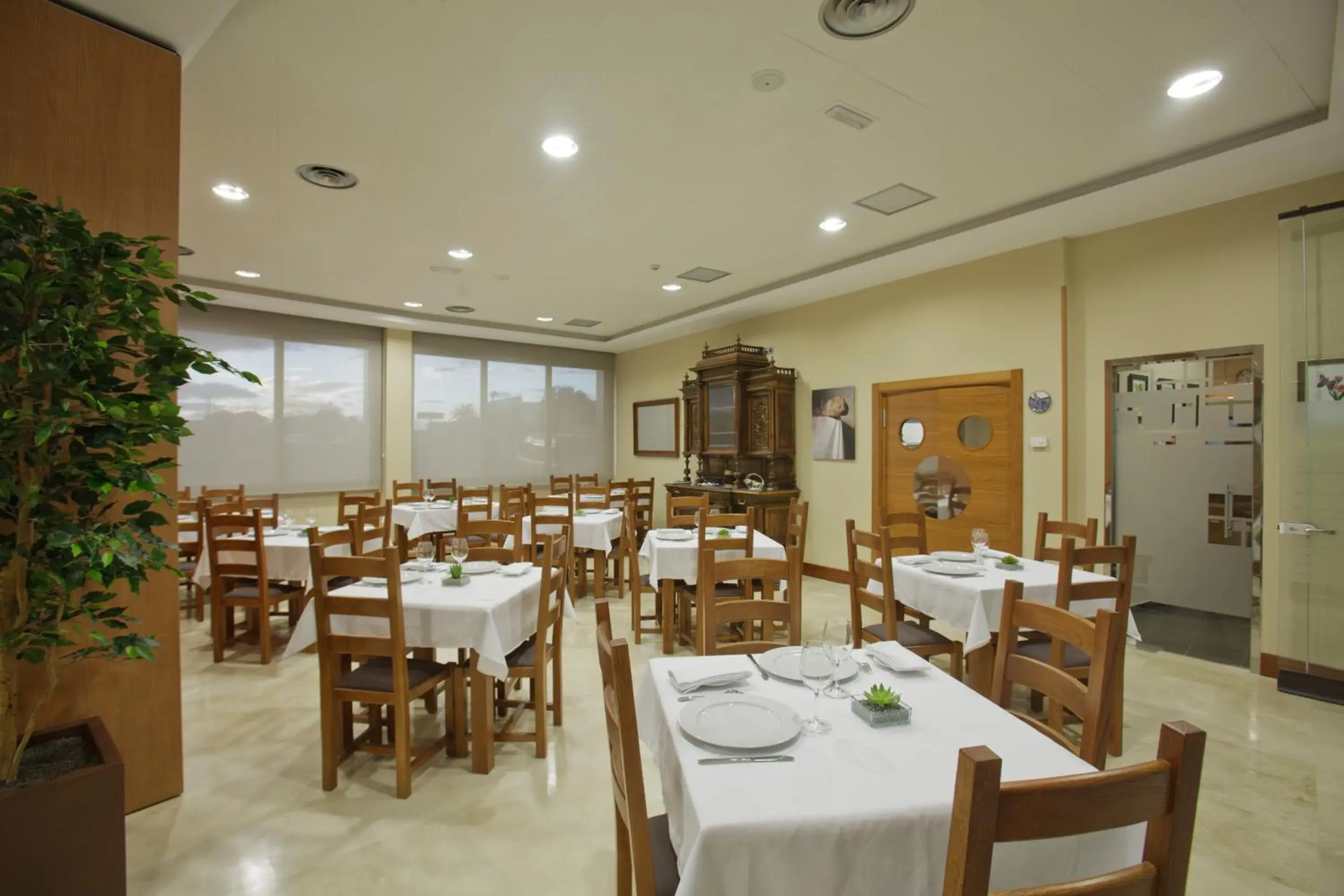 Restaurant/places to eat in Hotel Zalle Don Fernando Restaurant/places to eat in Hotel Zalle Don Fernando