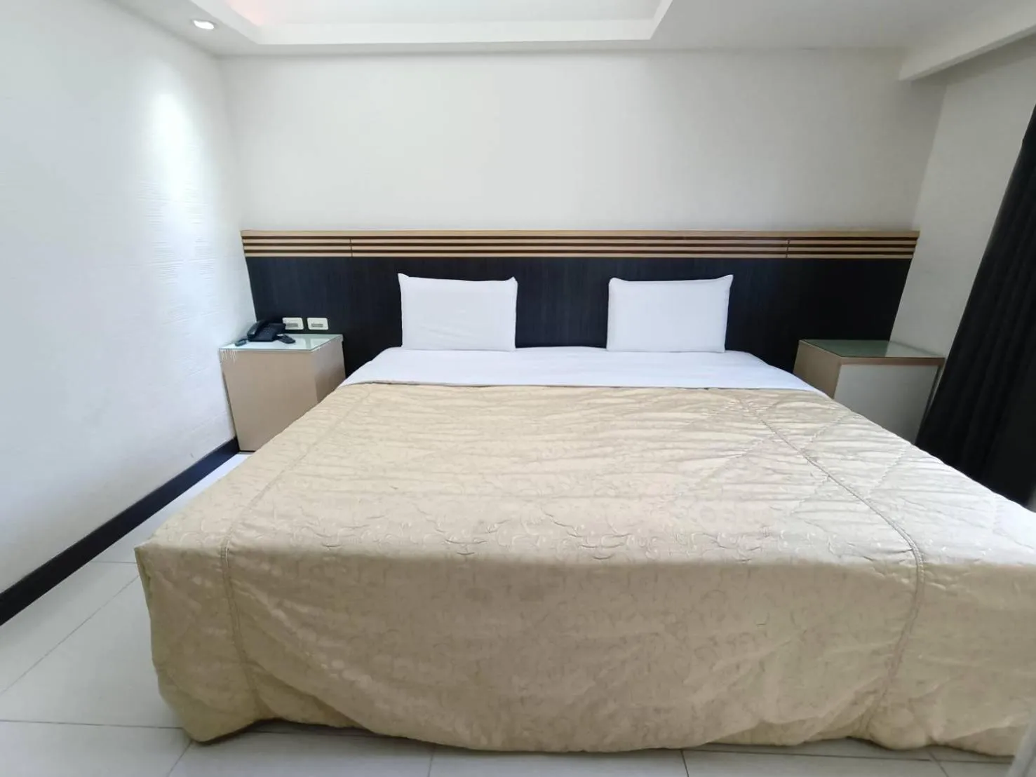 Photo of the whole room, Bed in Guide Hotel Taoyuan Fuxing