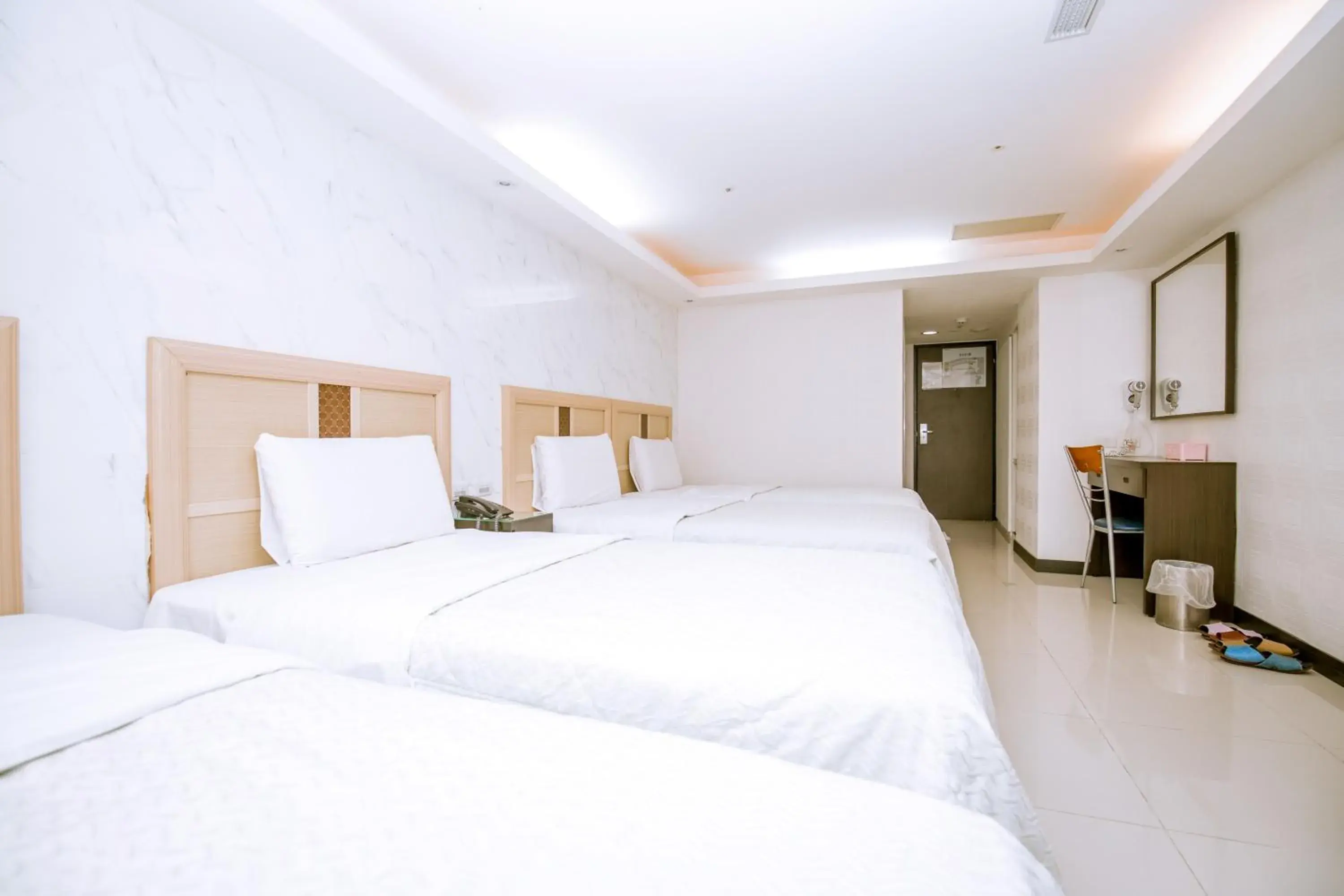 Photo of the whole room, Bed in Guide Hotel Taoyuan Fuxing Photo of the whole room, Bed in Guide Hotel Taoyuan Fuxing