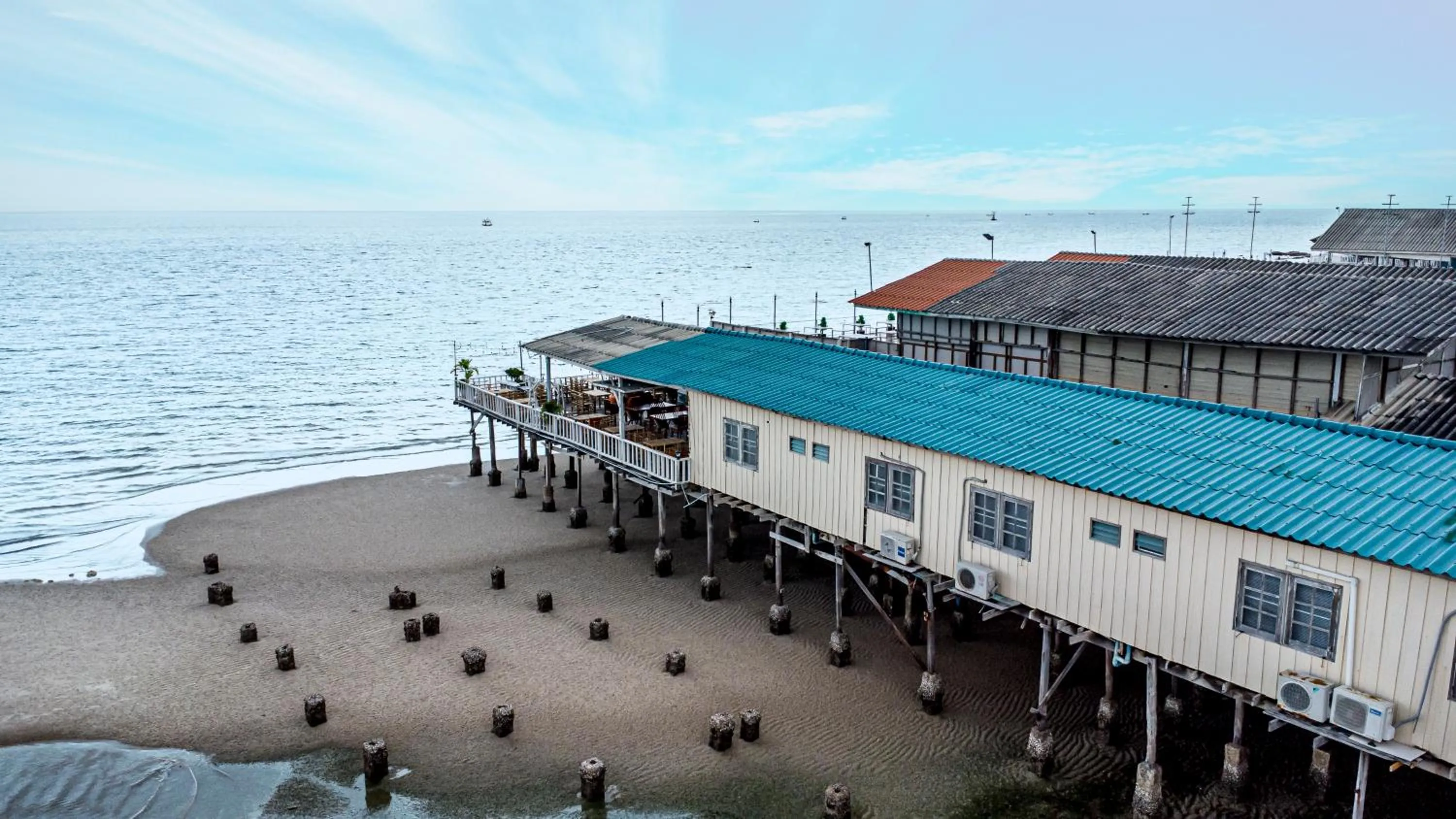 Karoon Sea View Lodge