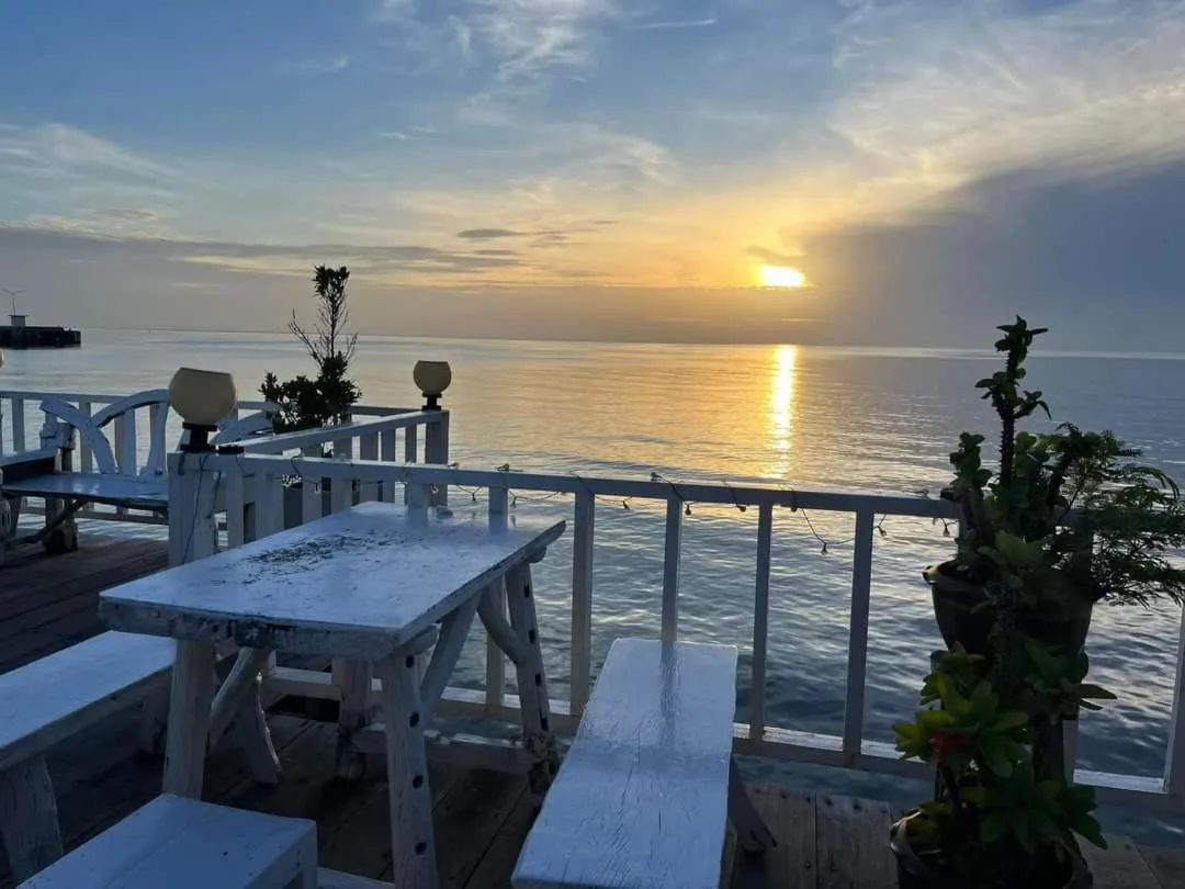 Karoon Sea View Lodge