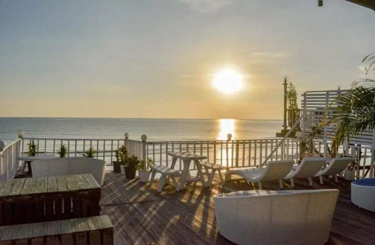 Balcony/Terrace in Karoon hut