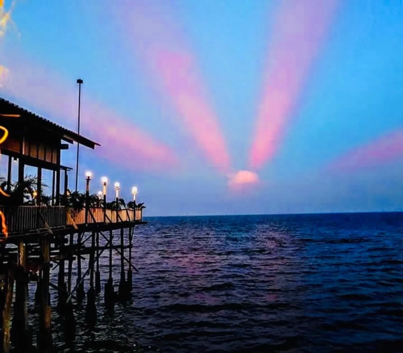 Karoon Sea View Lodge