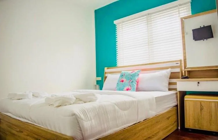 Bed in Karoon Sea View Lodge