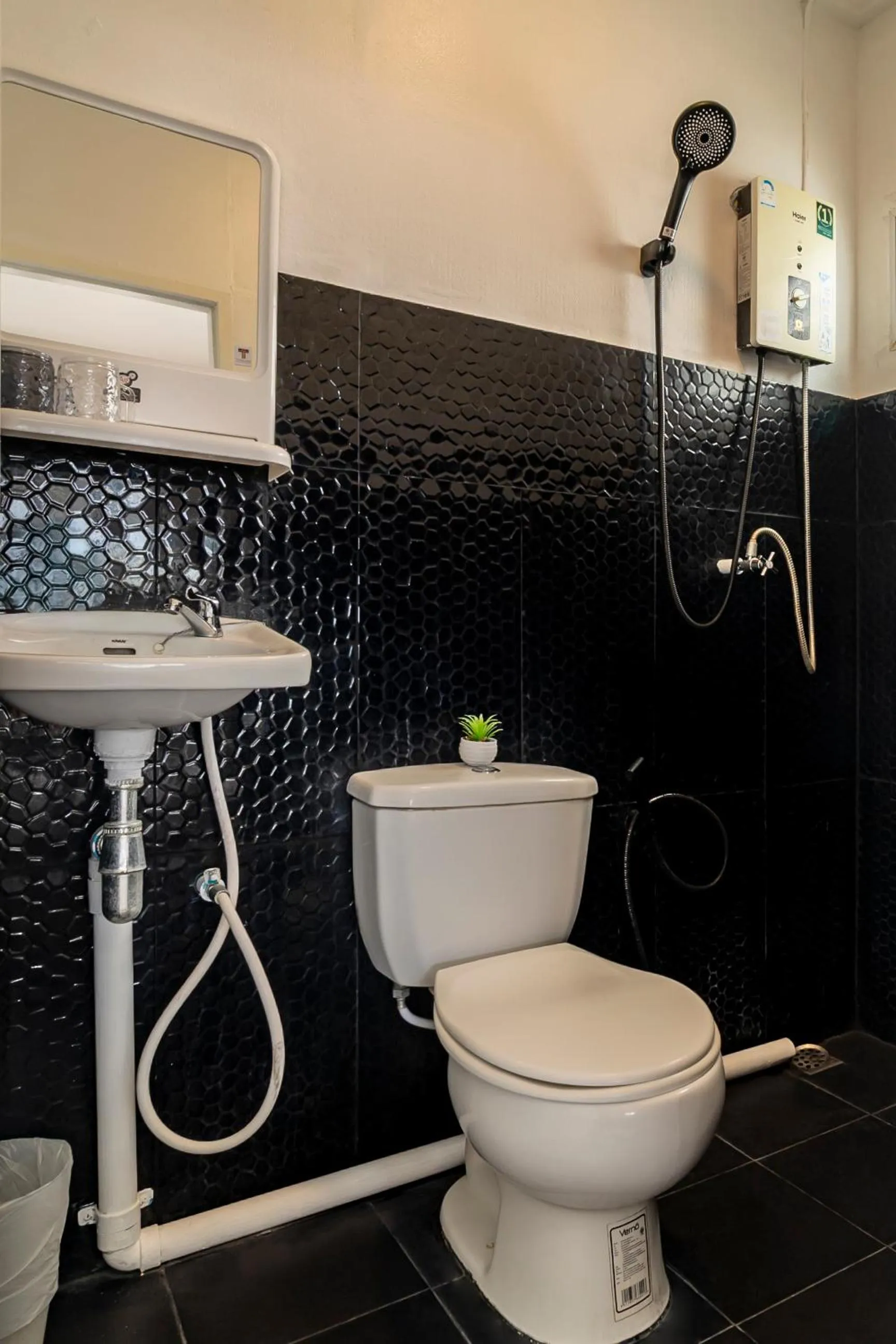 Karoon Sea View Lodge