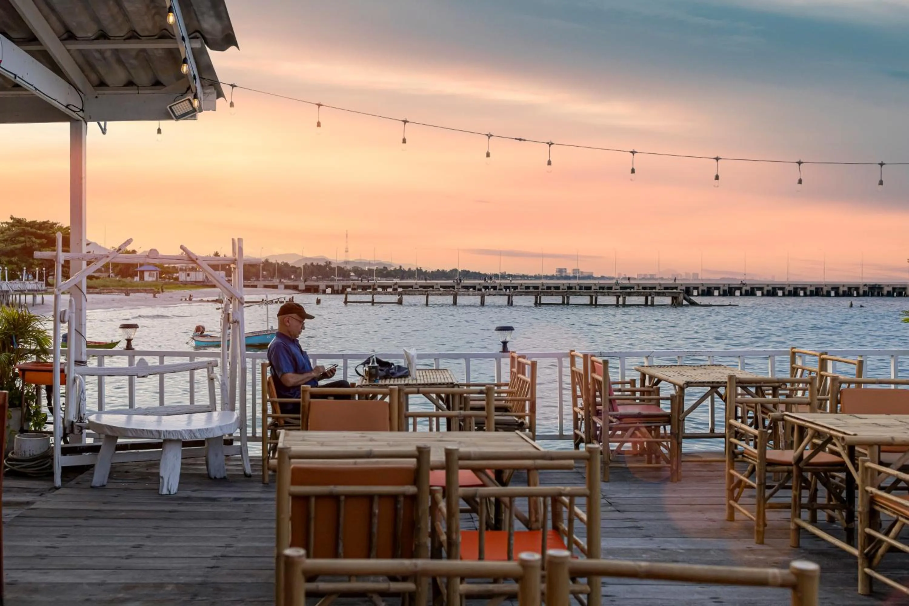 Karoon Sea View Lodge