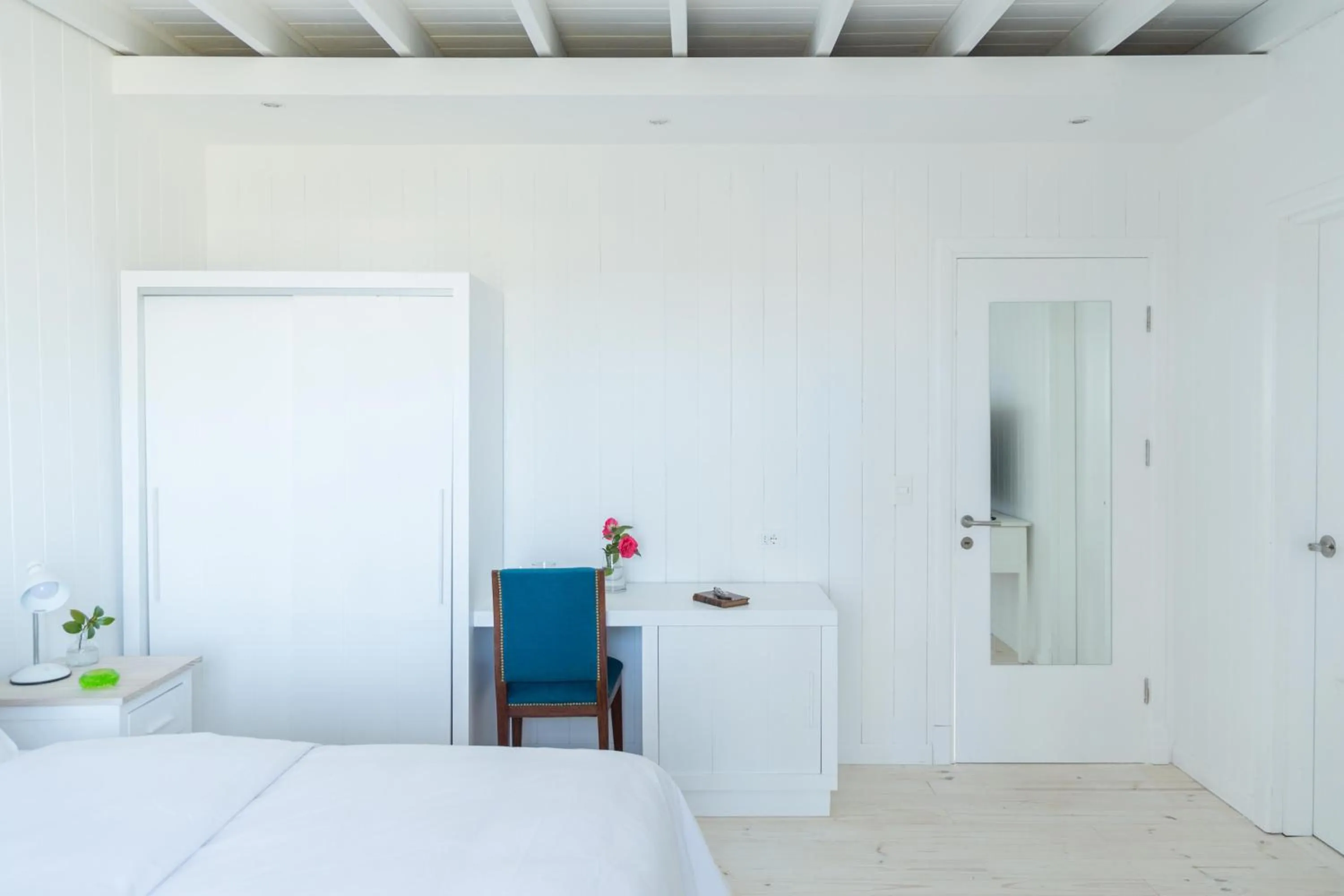 Photo of the whole room, Bed in Casa Flor