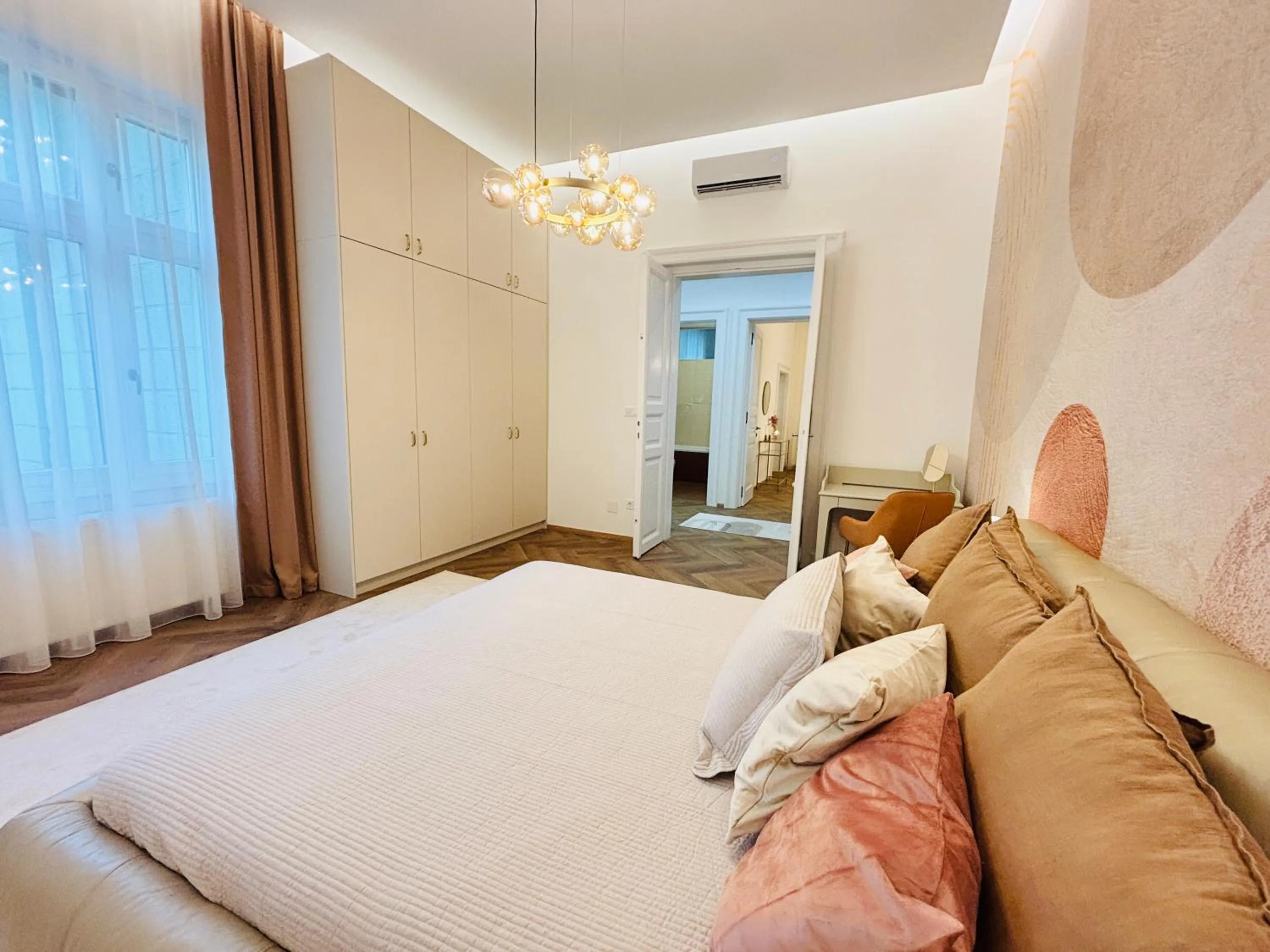 Bed in Mirage Medic Hotel