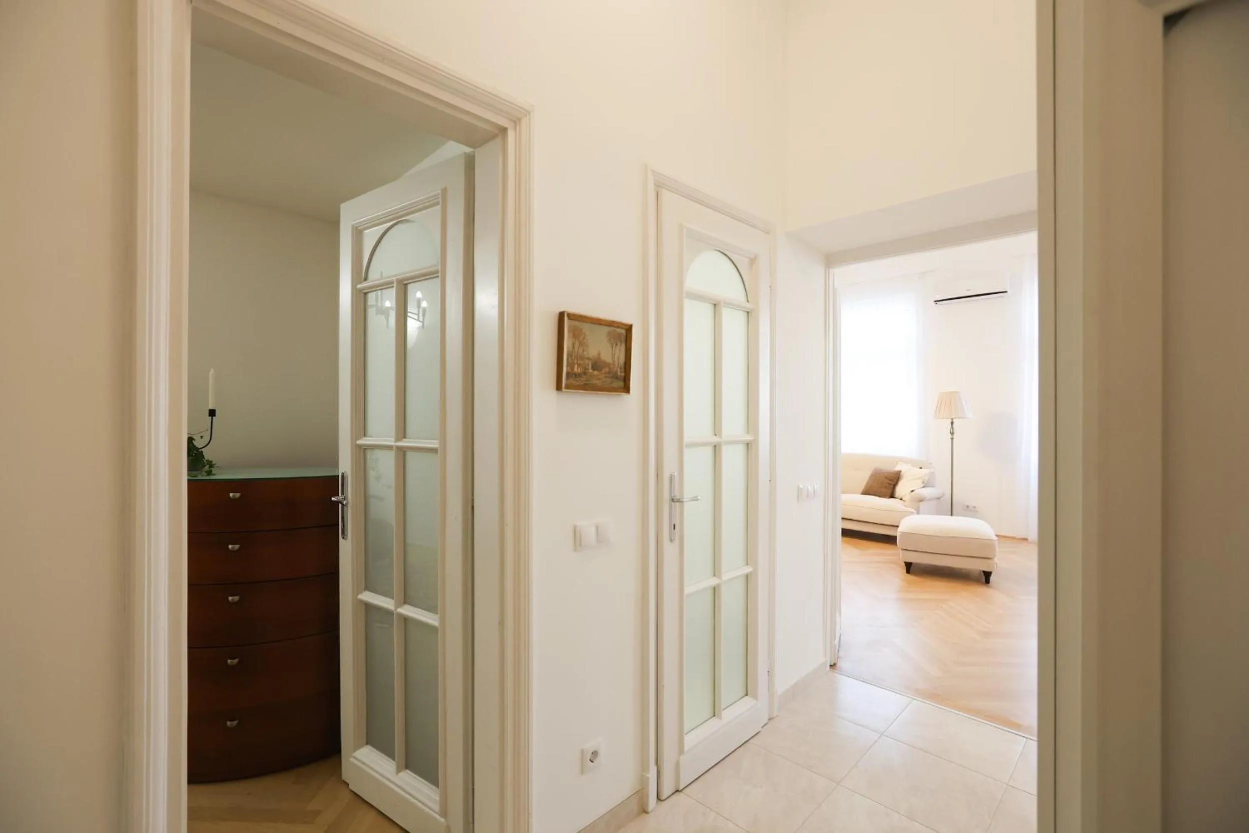 wardrobe, Bed in Mirage Medic Hotel