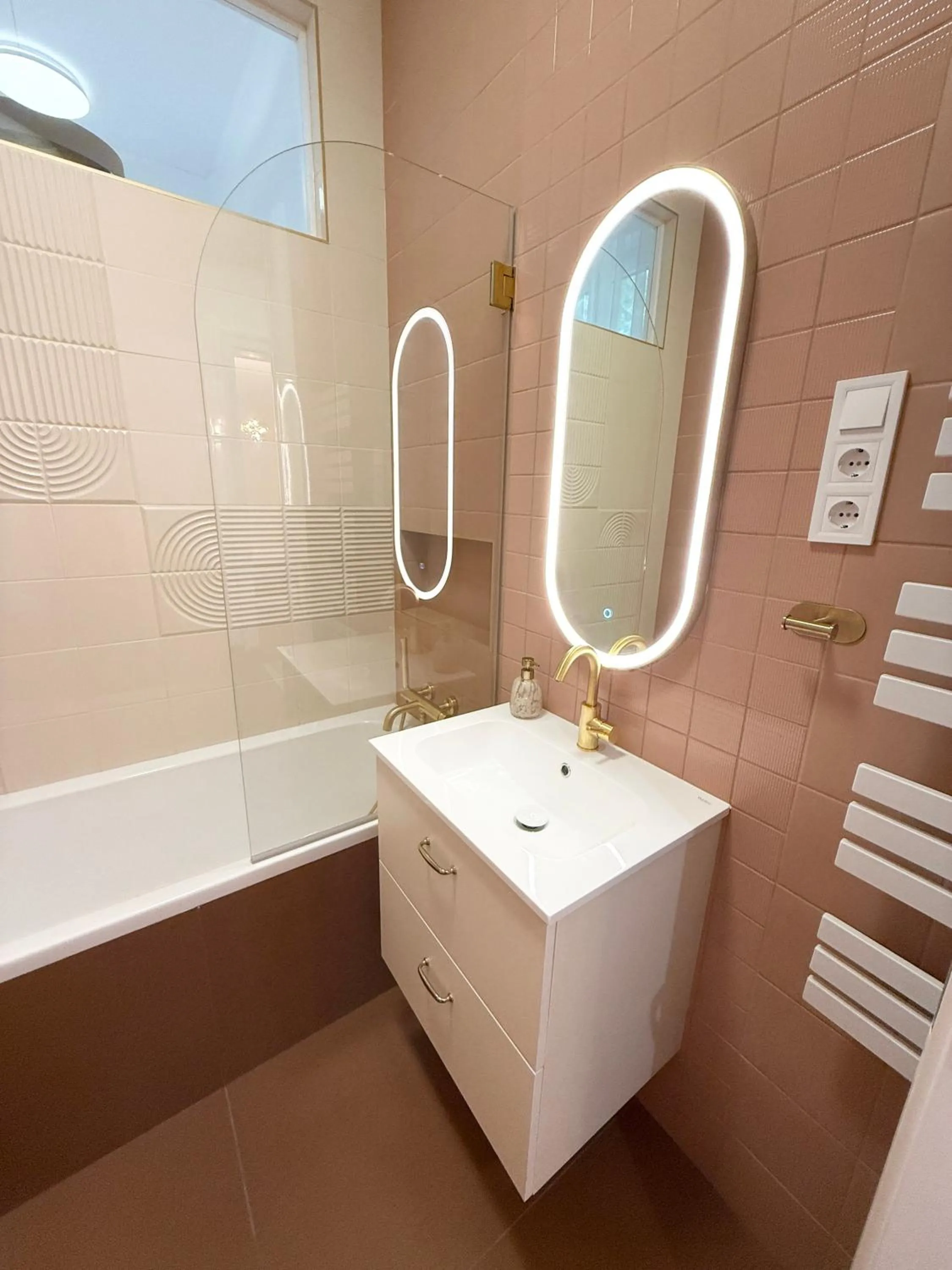 Bathroom in Mirage Medic Hotel