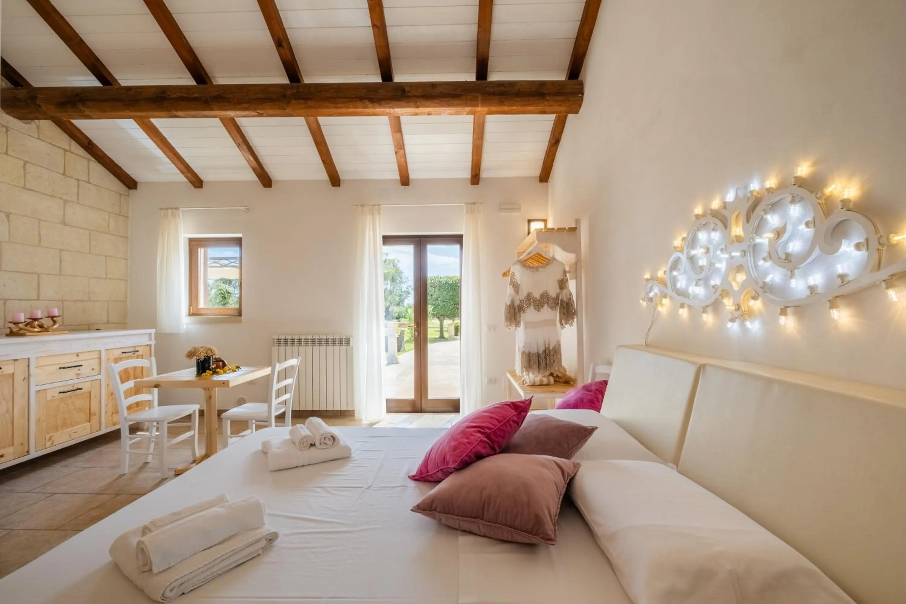 Bed in Agriturismo Alonì Costarella Masseria