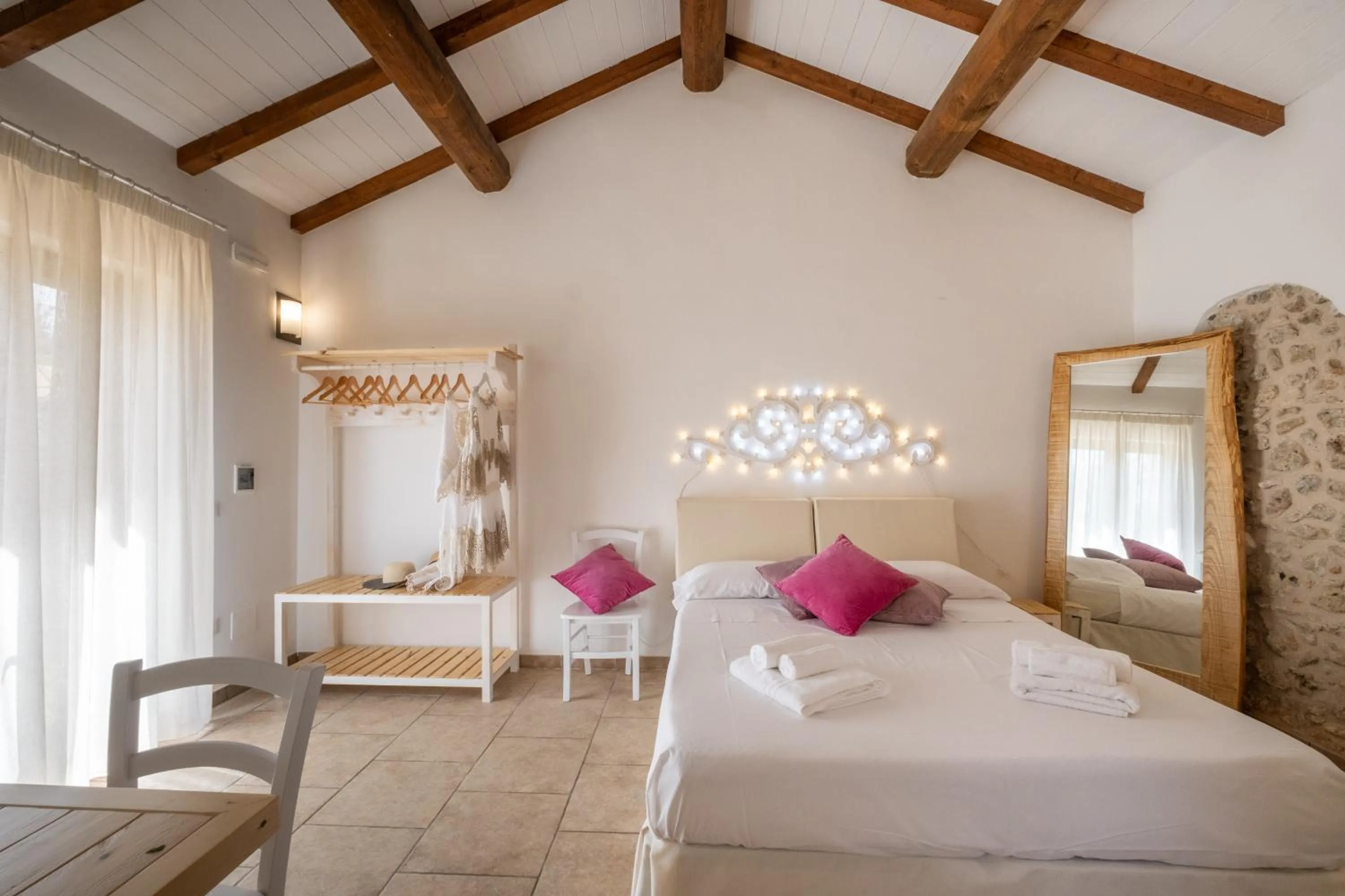 Bed in Agriturismo Alonì Costarella Masseria