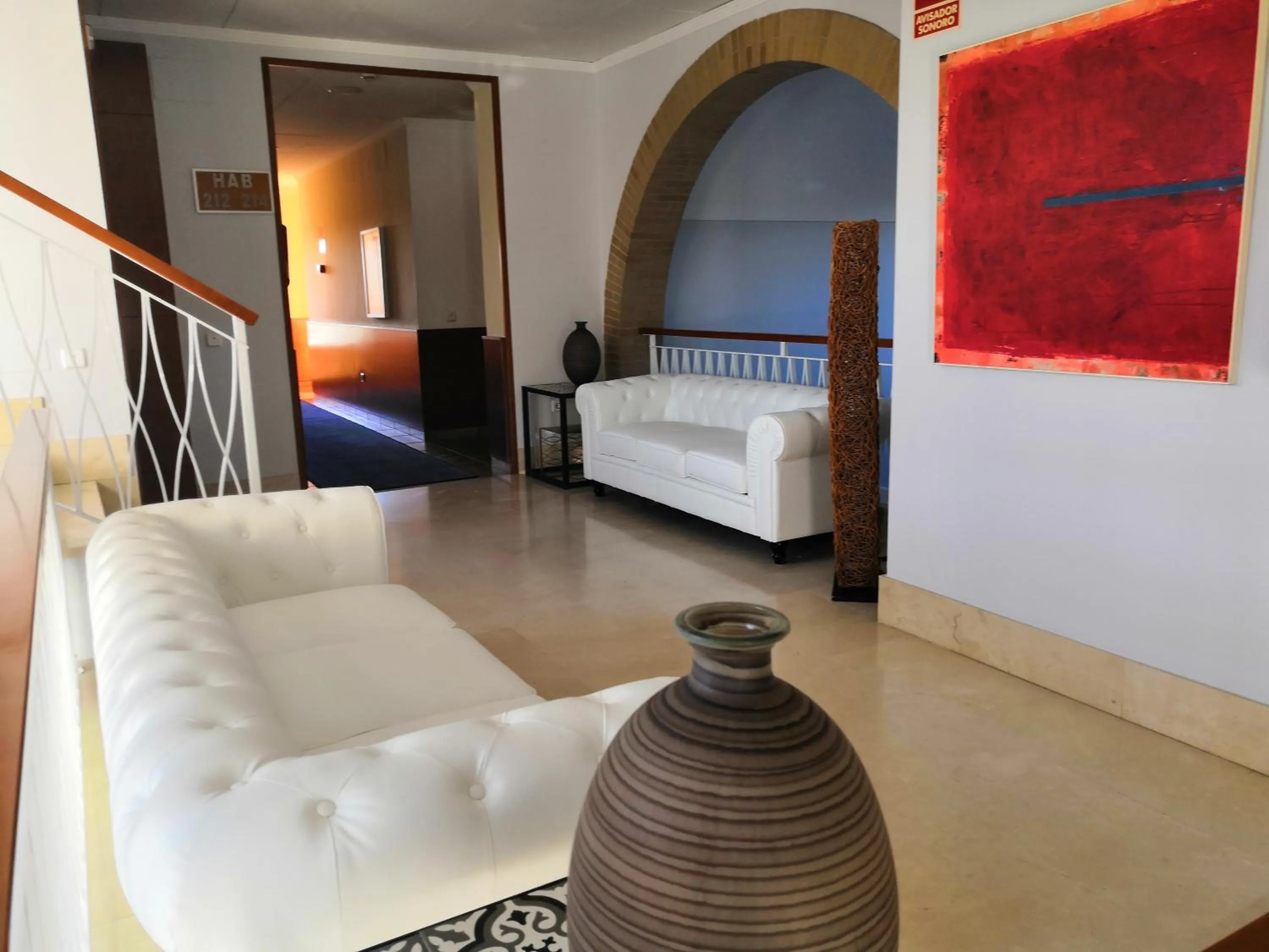 Living room, Bed in Hotel Marisma Sancti Petri