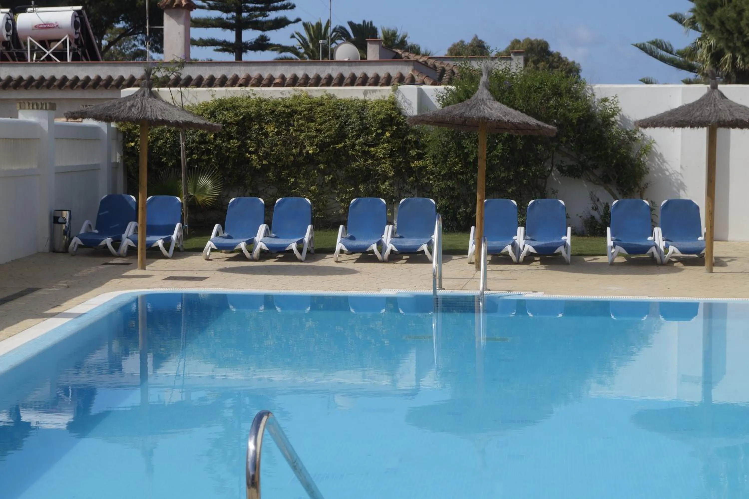 Swimming pool in Hotel Marisma Sancti Petri