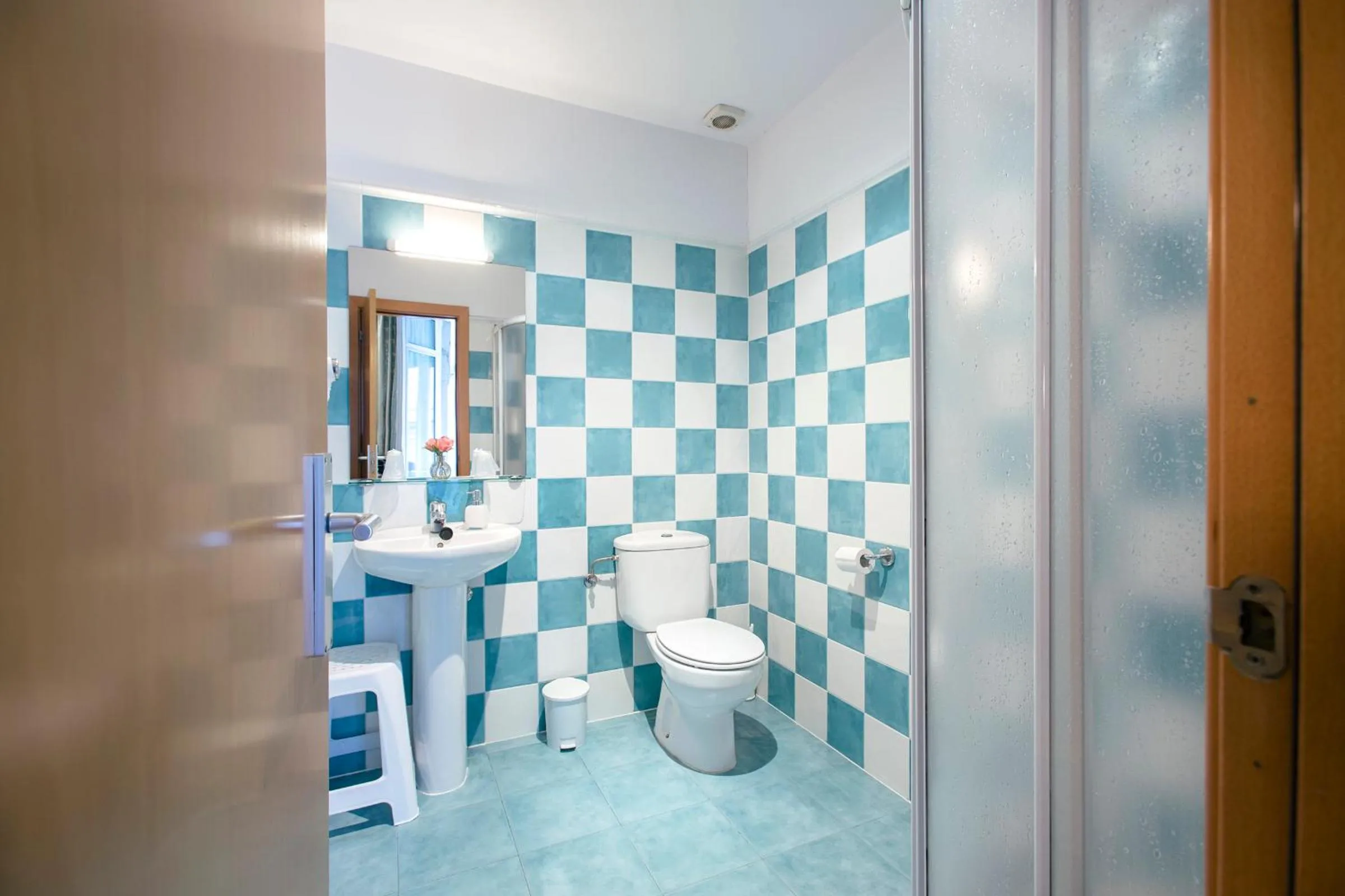 Bathroom in Pensión Nuevas Artes