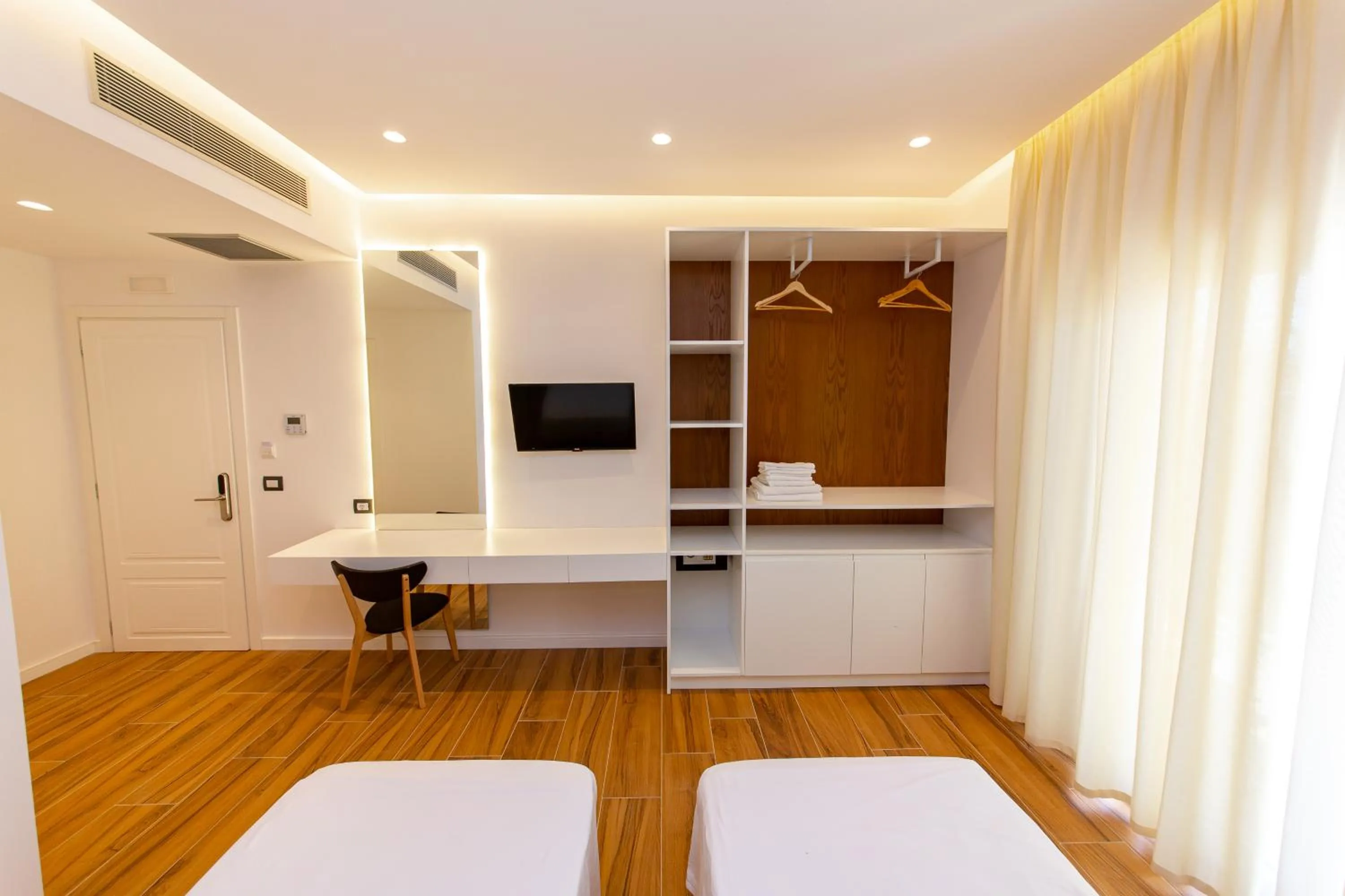 Bedroom, Bed in Inada Hotel Ksamil