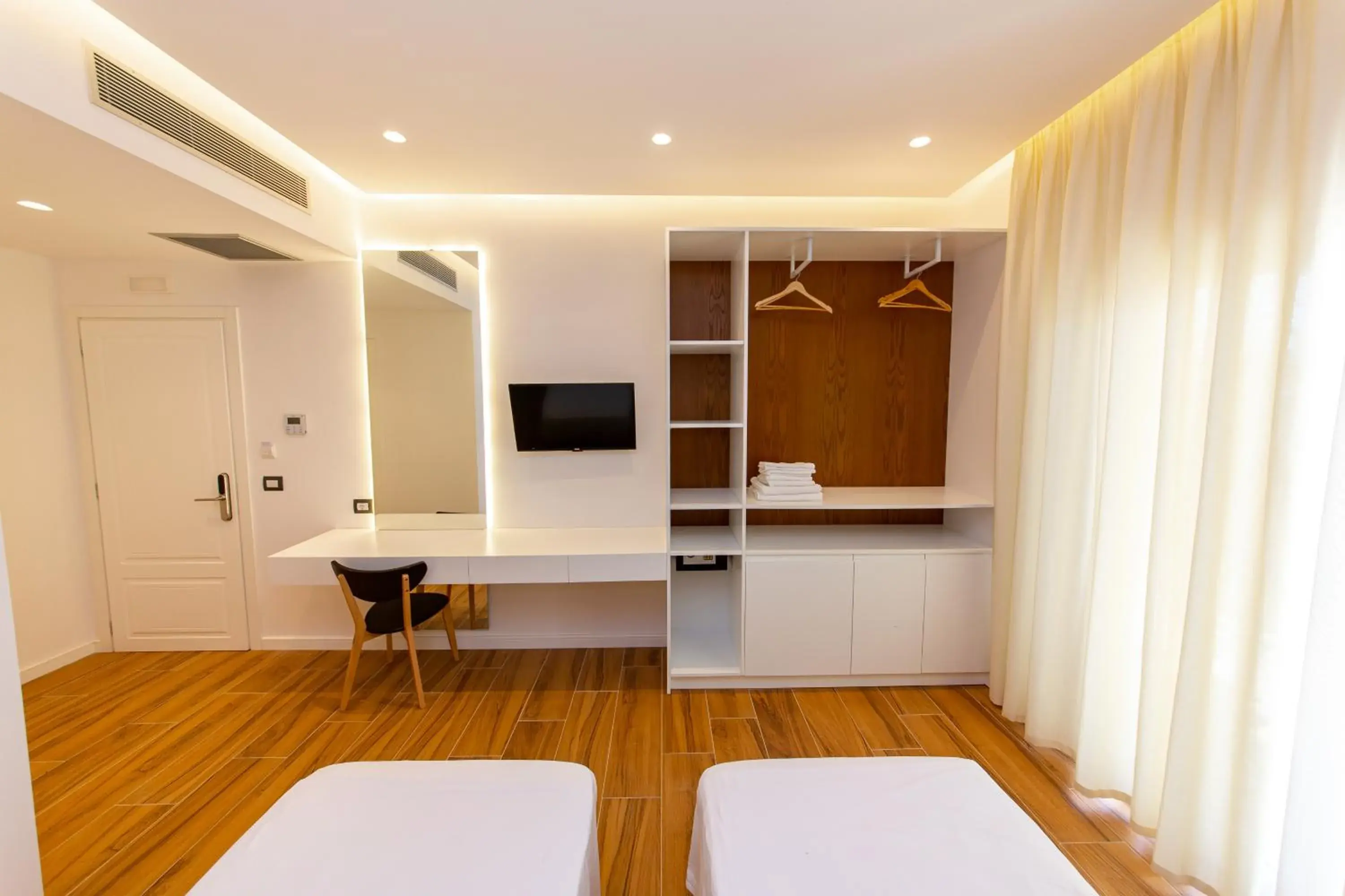 Double or Twin Room with Balcony in Inada Hotel Ksamil Double or Twin Room with Balcony in Inada Hotel Ksamil