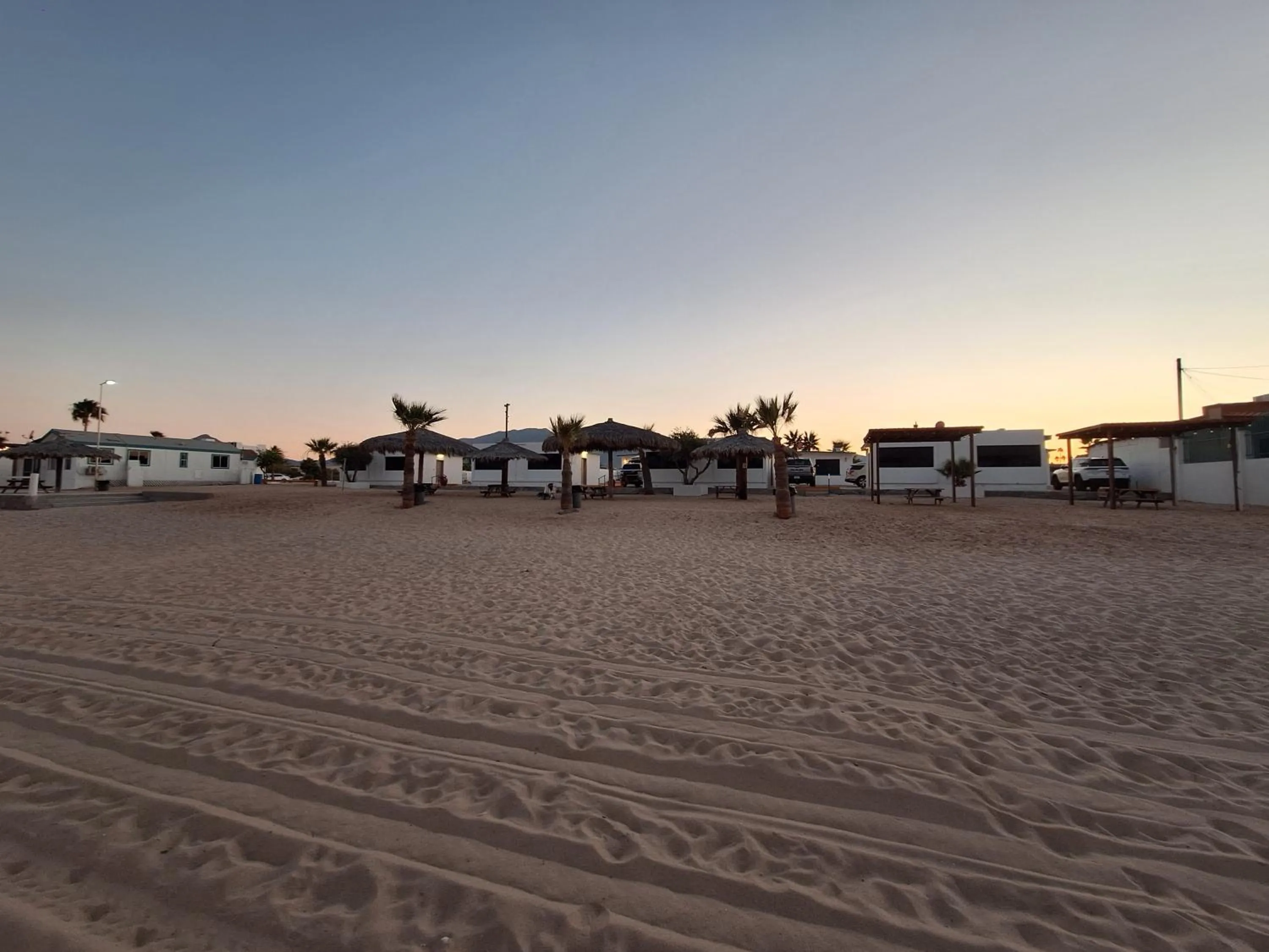 #53 Bungalow Seaside Hotel & Victors RV Park