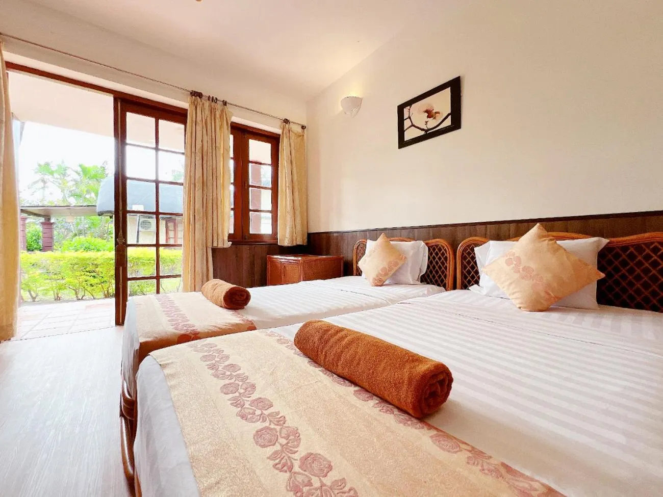 Photo of the whole room, Bed in Little Muine Cottages Resort