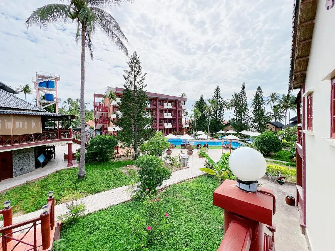 Pool view in Little Muine Cottages Resort Pool view in Little Muine Cottages Resort
