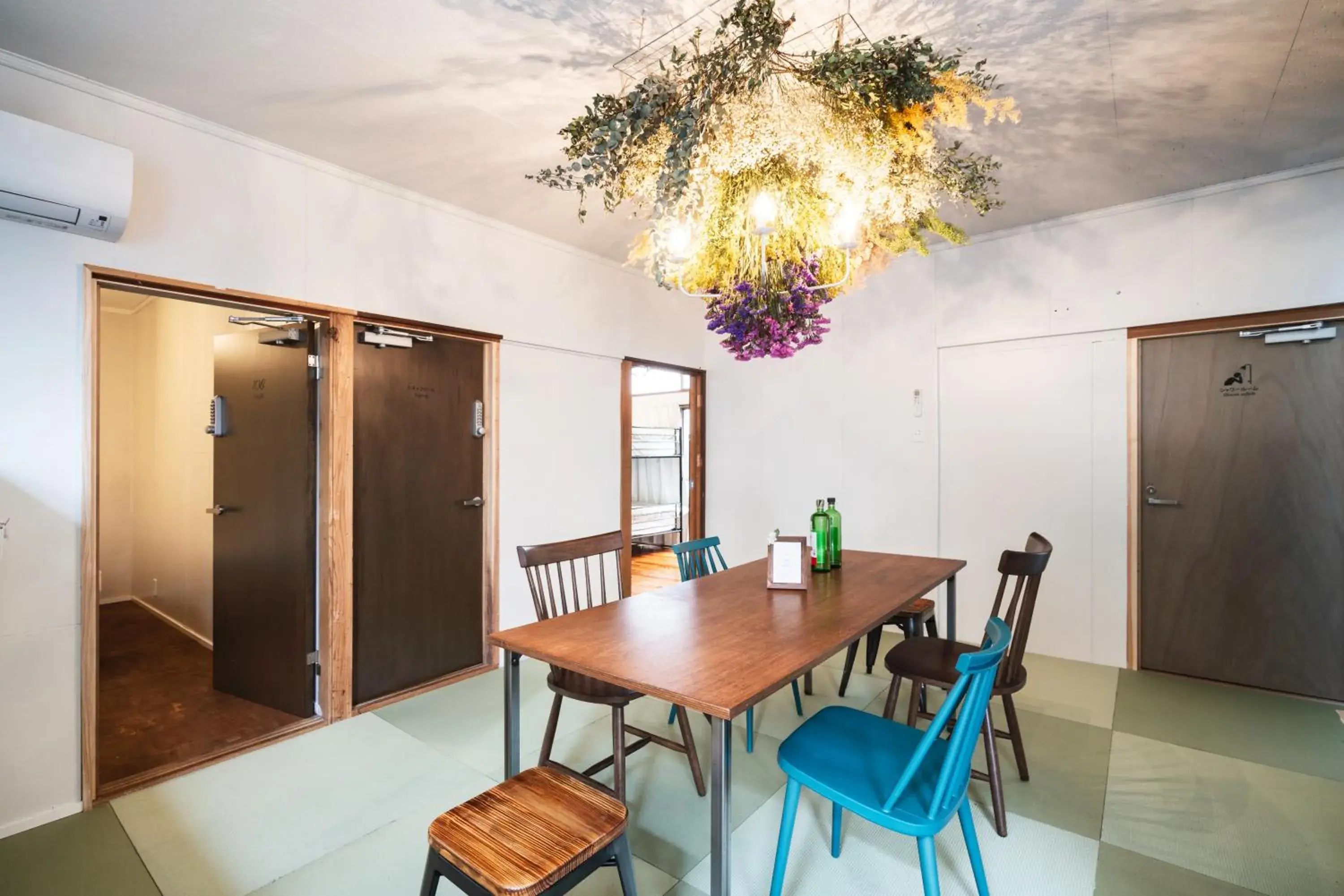 Twin Room with Shared Bathroom - single occupancy in Hostel Marika -ホステルマリカ- Twin Room with Shared Bathroom - single occupancy in Hostel Marika -ホステルマリカ-