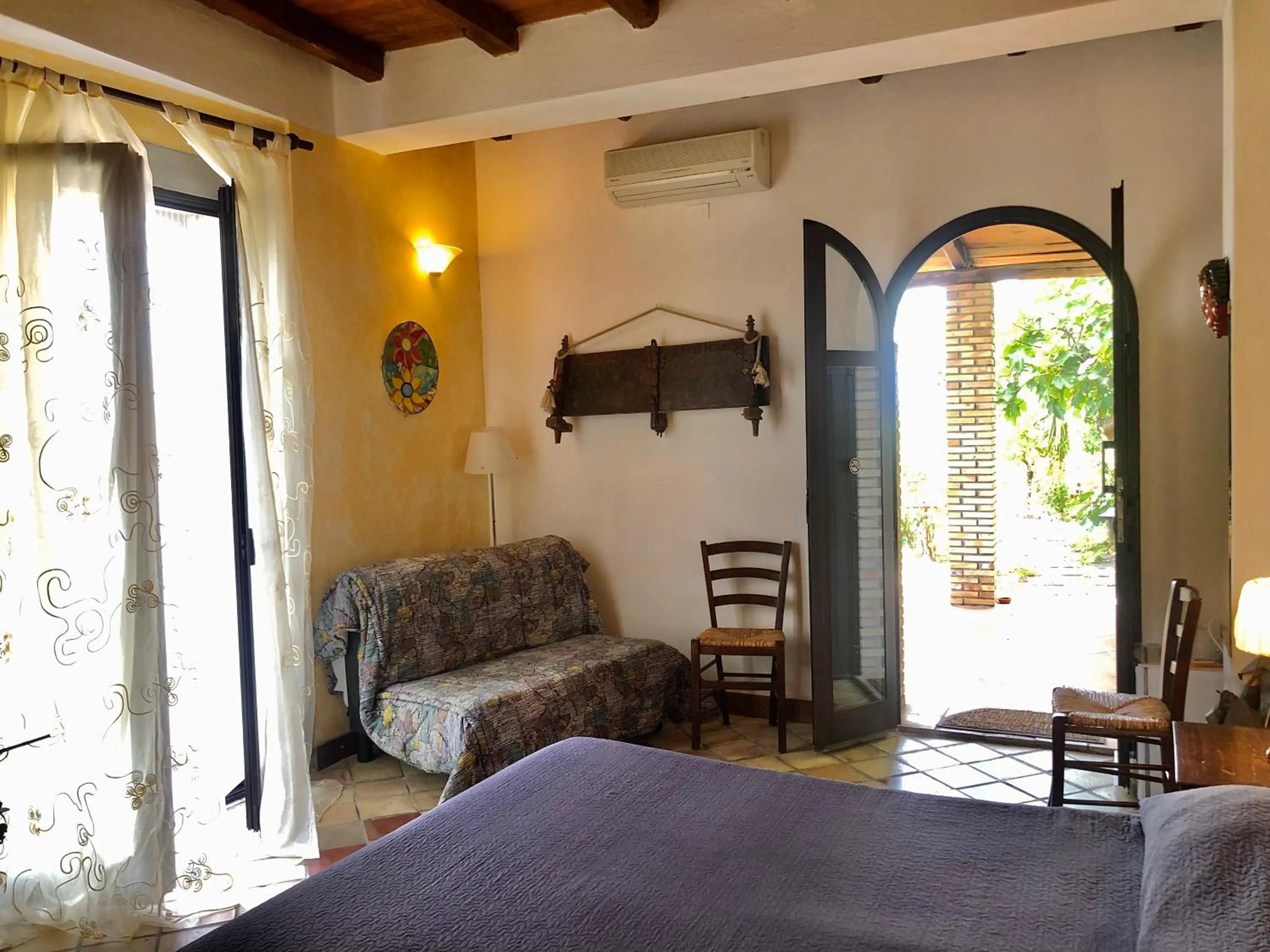 Bedroom, Bed in Villa Almoezia Charming B&B
