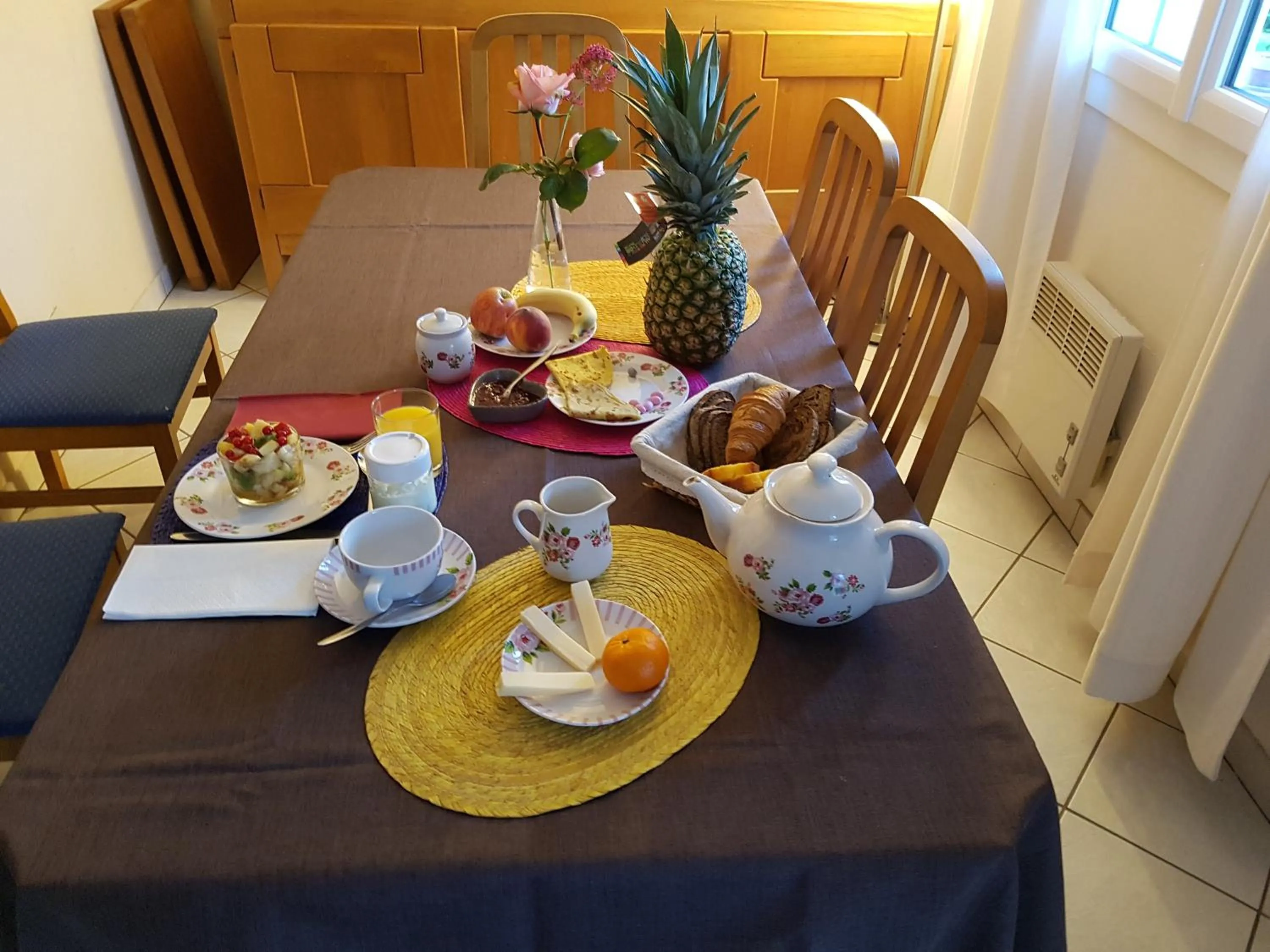 Food and drinks in La Trémière