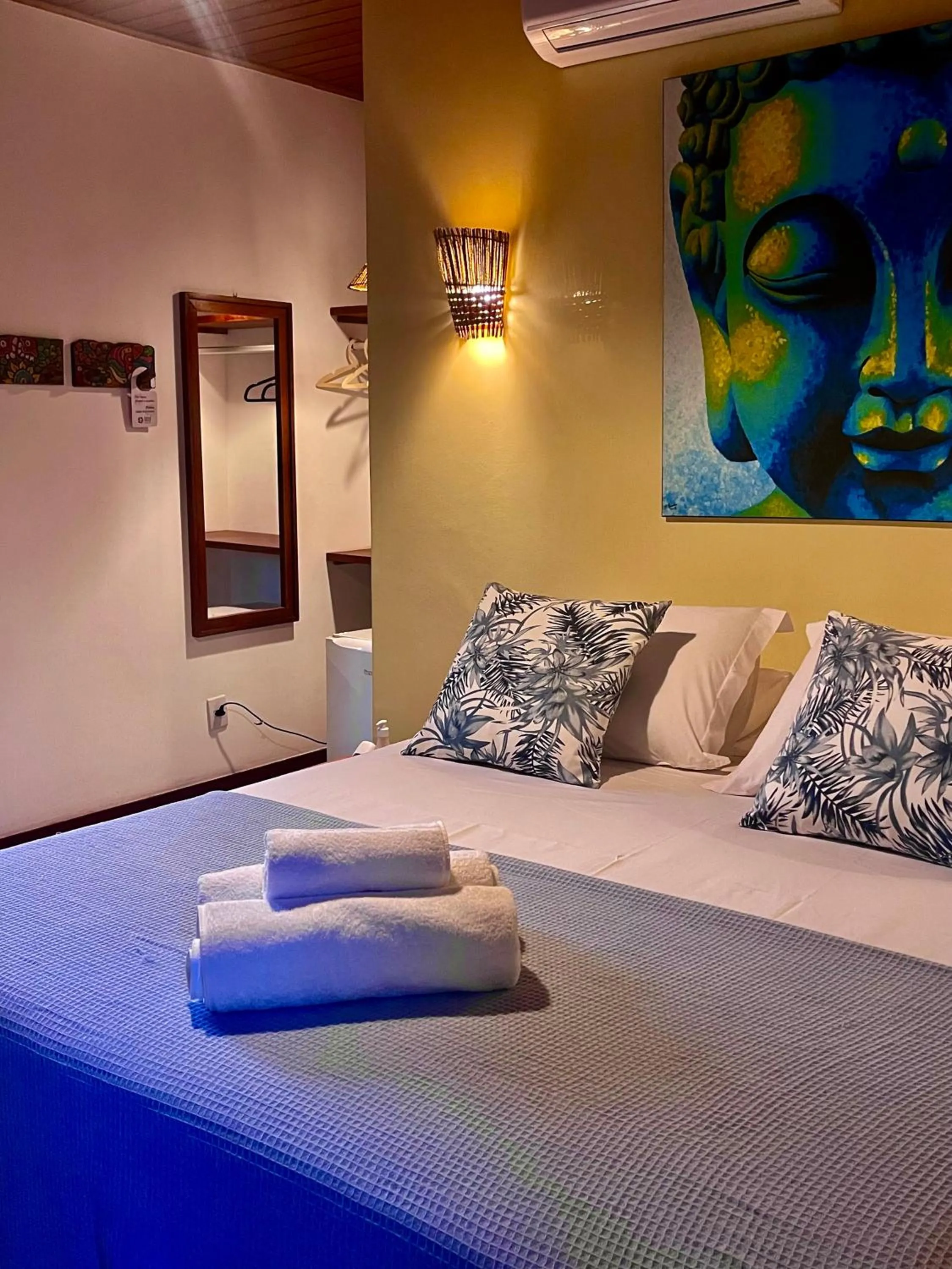 Photo of the whole room, Bed in Maui Maui Wellness- Taipu de Fora - Barra Grande