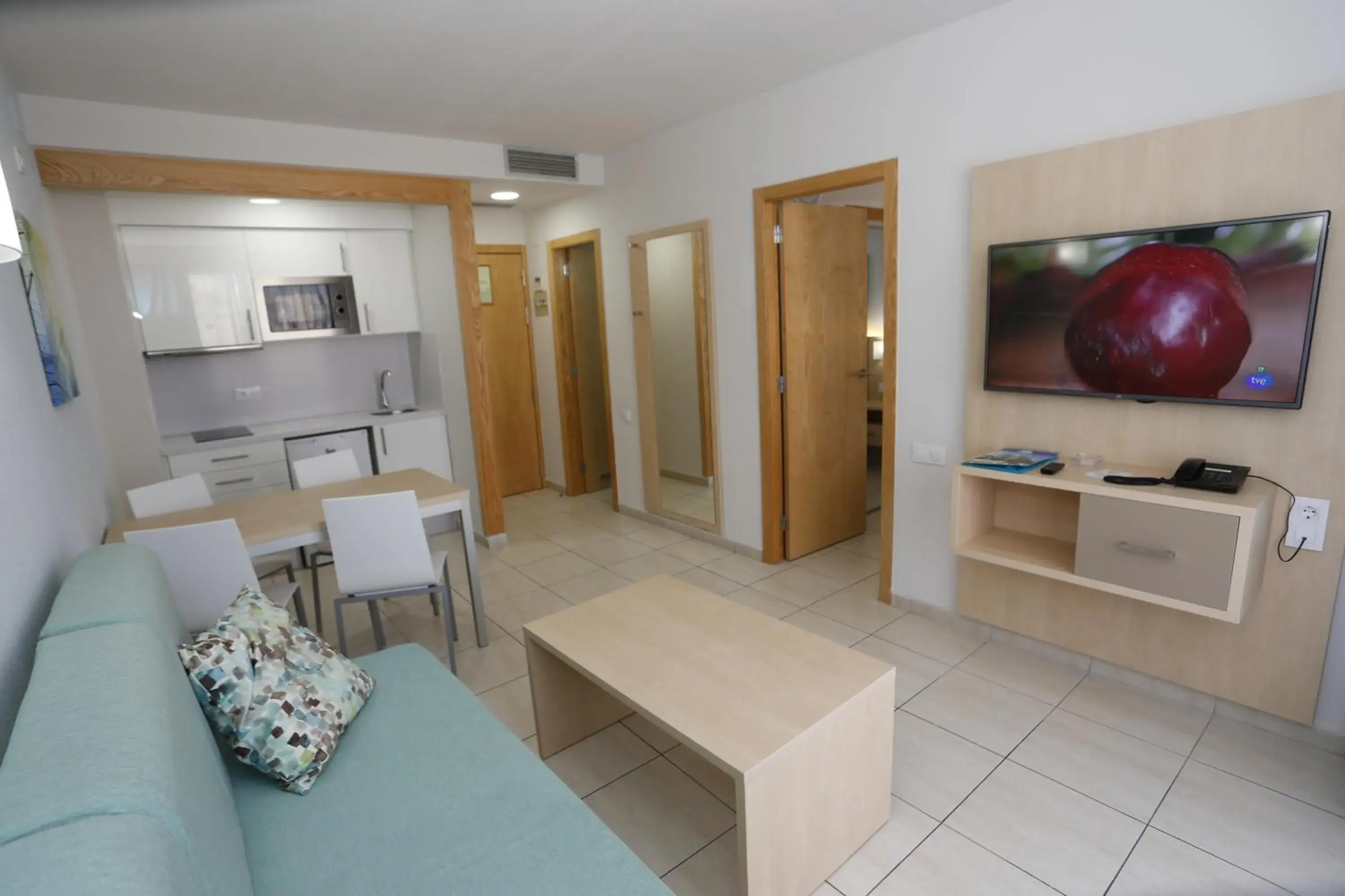 Bedroom in Hotel-Apartamentos Andorra Bedroom in Hotel-Apartamentos Andorra